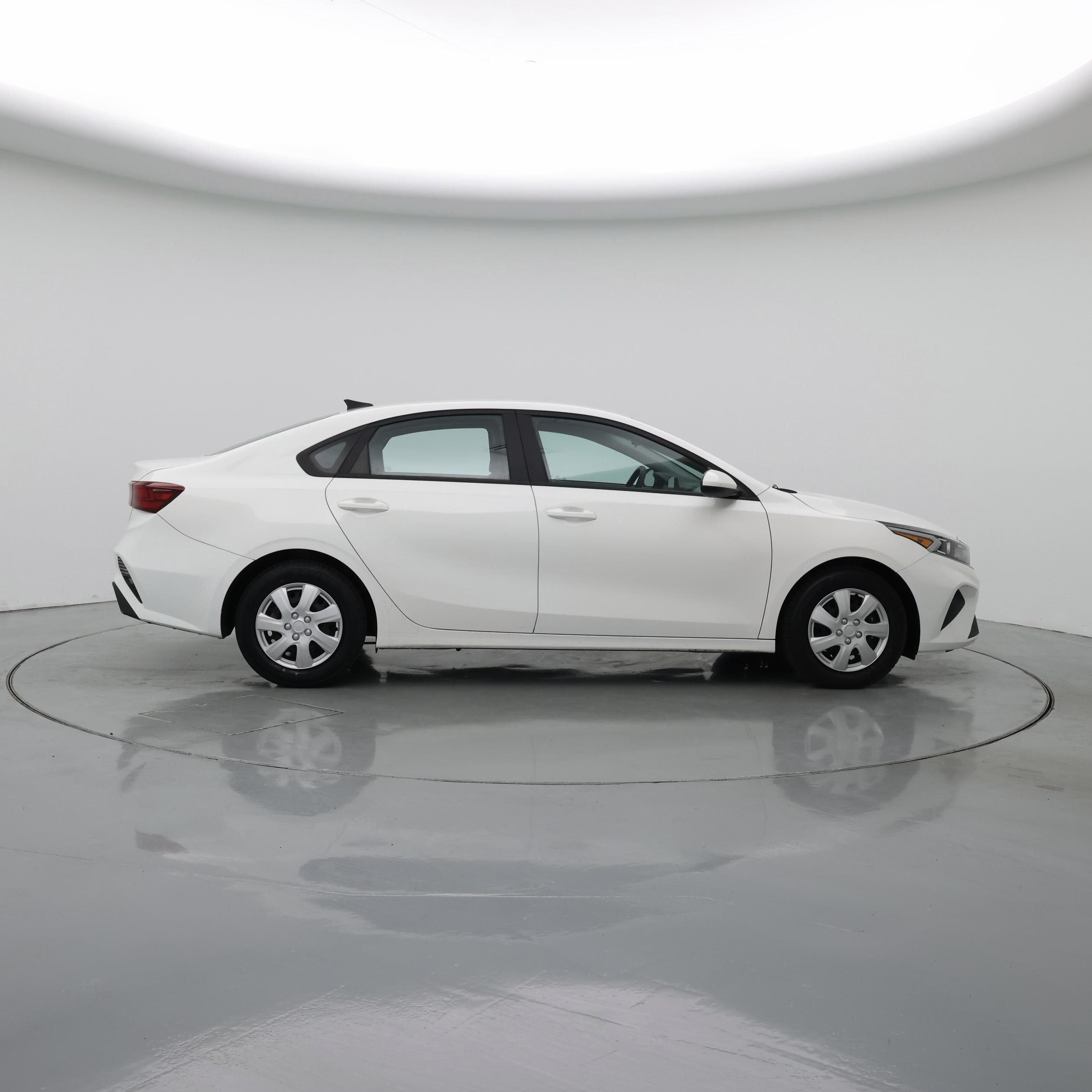 Thumbnail: 2023 Kia Forte - 7