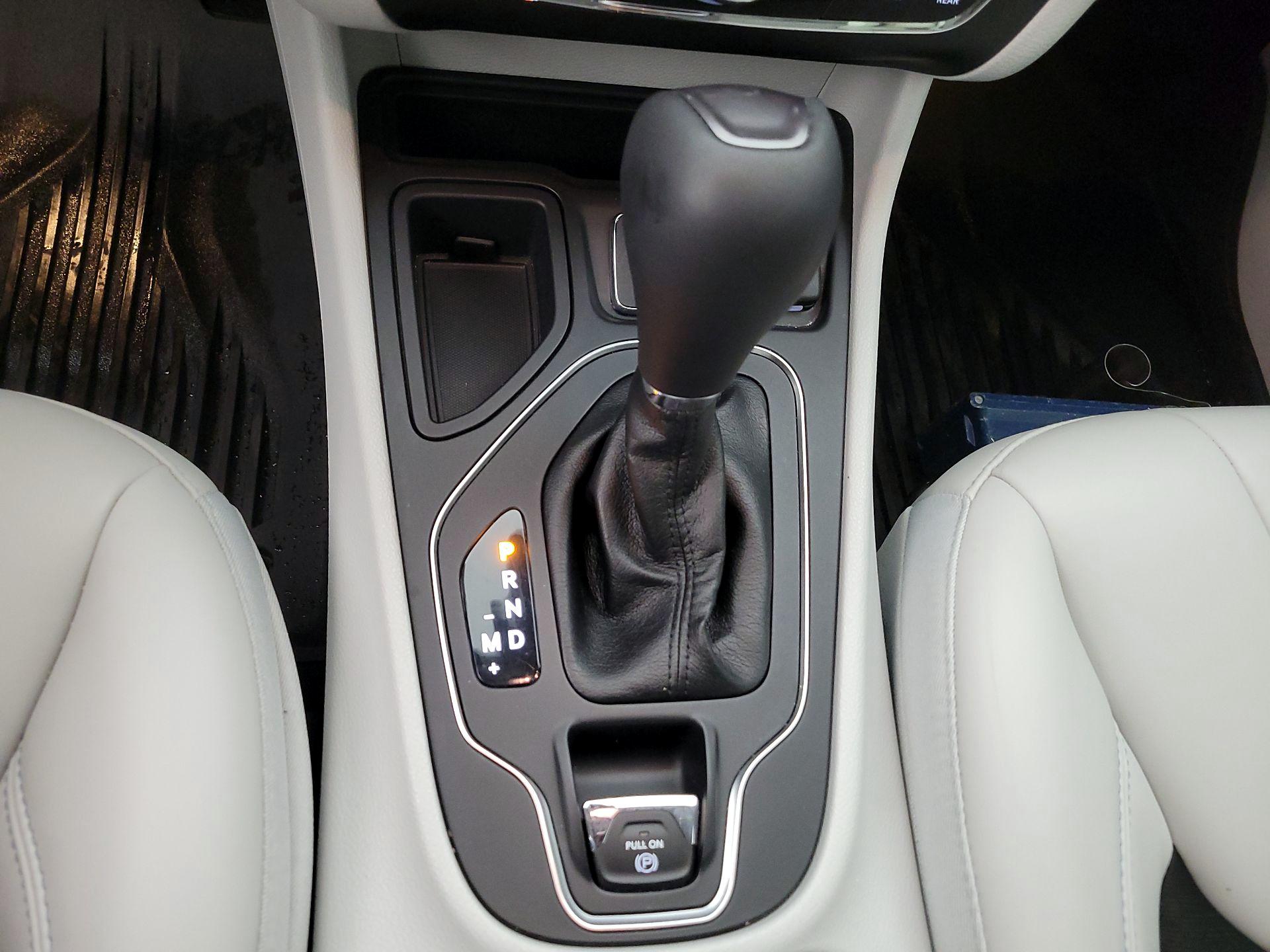 Thumbnail: 2021 Jeep Cherokee - 17