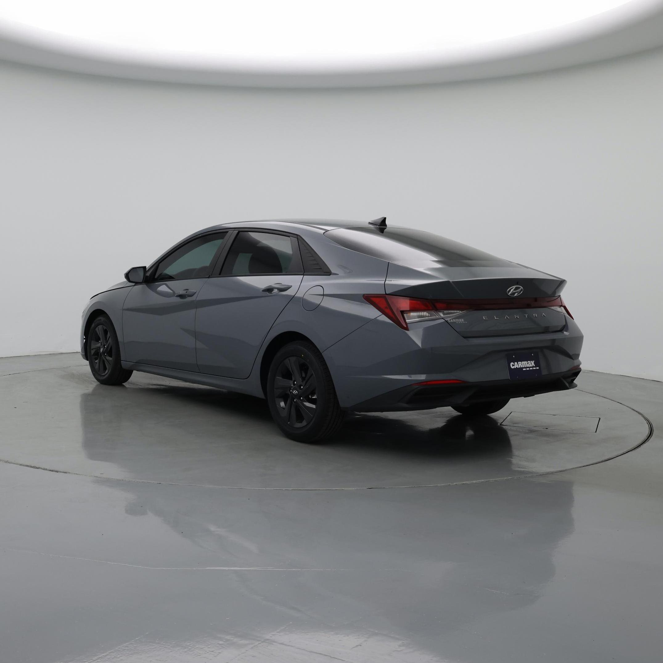 Thumbnail: 2022 Hyundai Elantra - 2