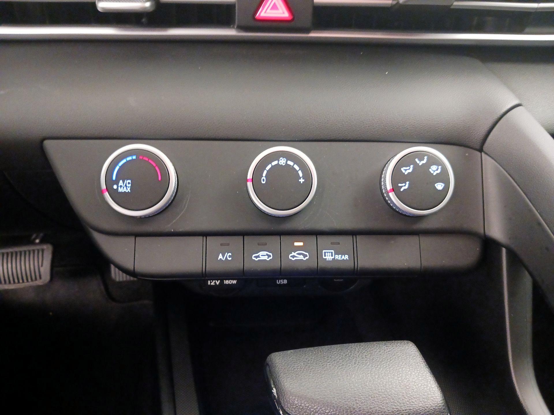 Thumbnail: 2025 Hyundai Elantra - 16