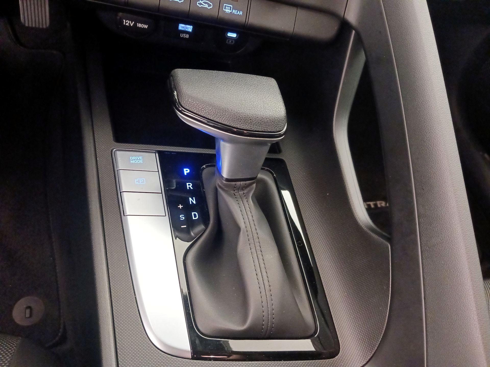 Thumbnail: 2025 Hyundai Elantra - 17