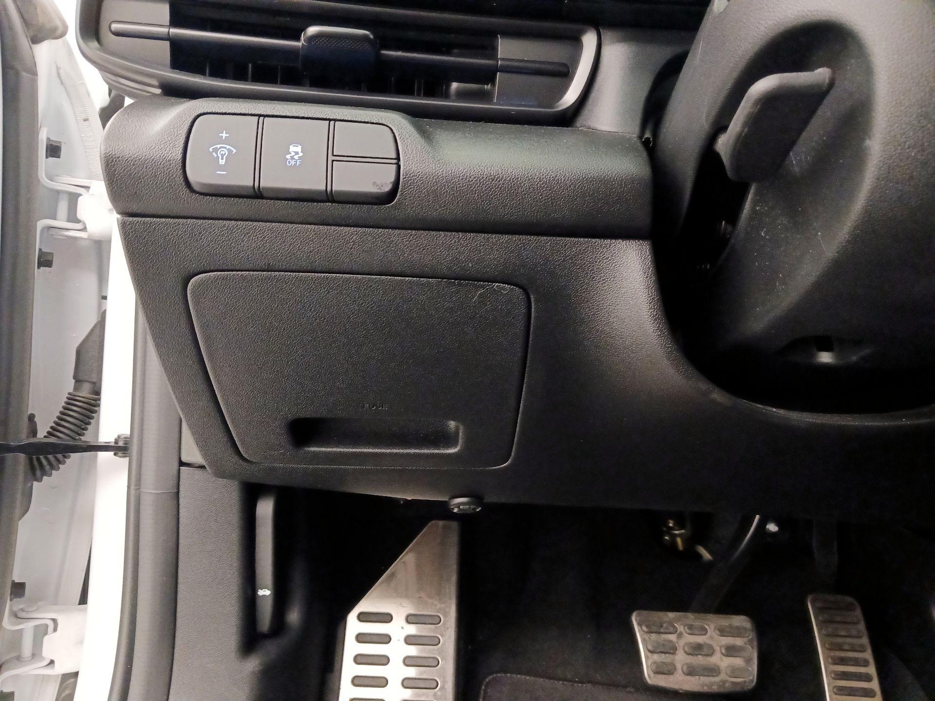 Thumbnail: 2025 Hyundai Elantra - 13