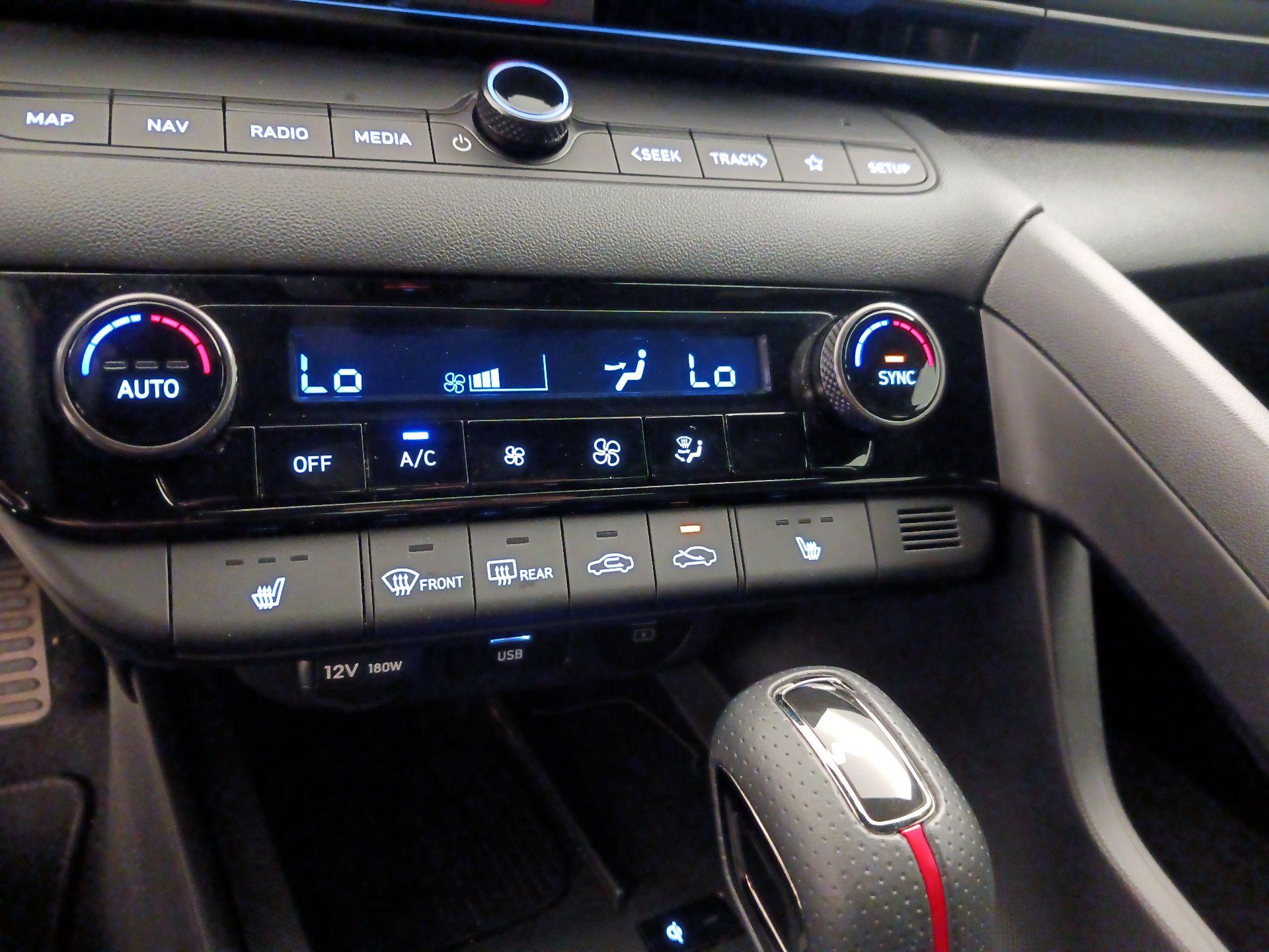 Thumbnail: 2025 Hyundai Elantra - 17