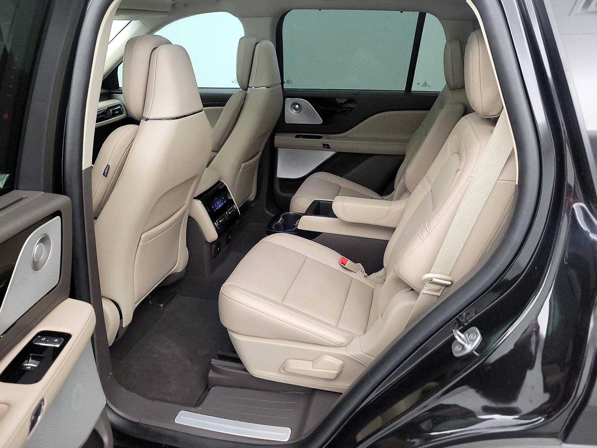 Thumbnail: 2021 Lincoln Aviator - 20