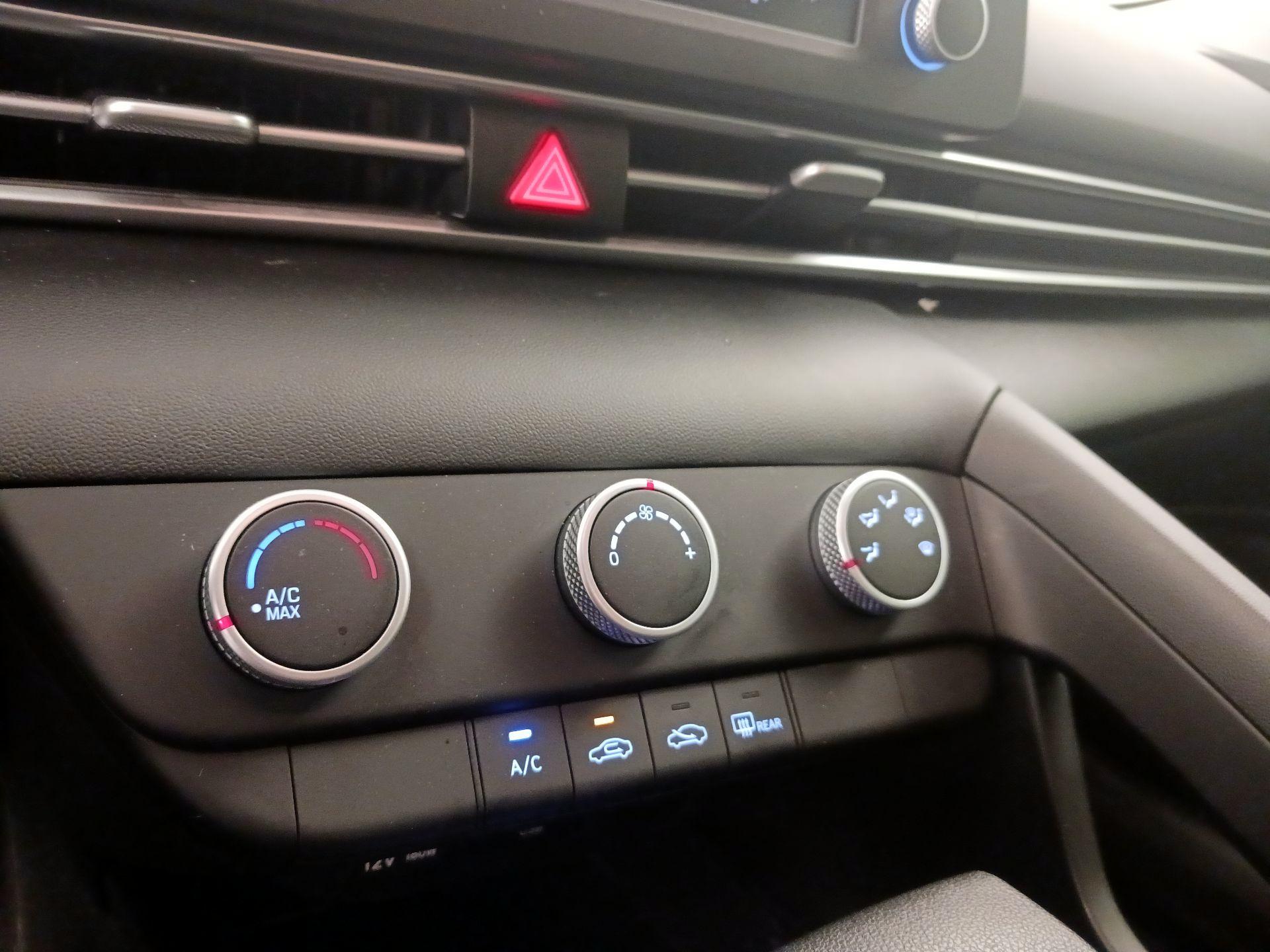 Thumbnail: 2025 Hyundai Elantra - 16