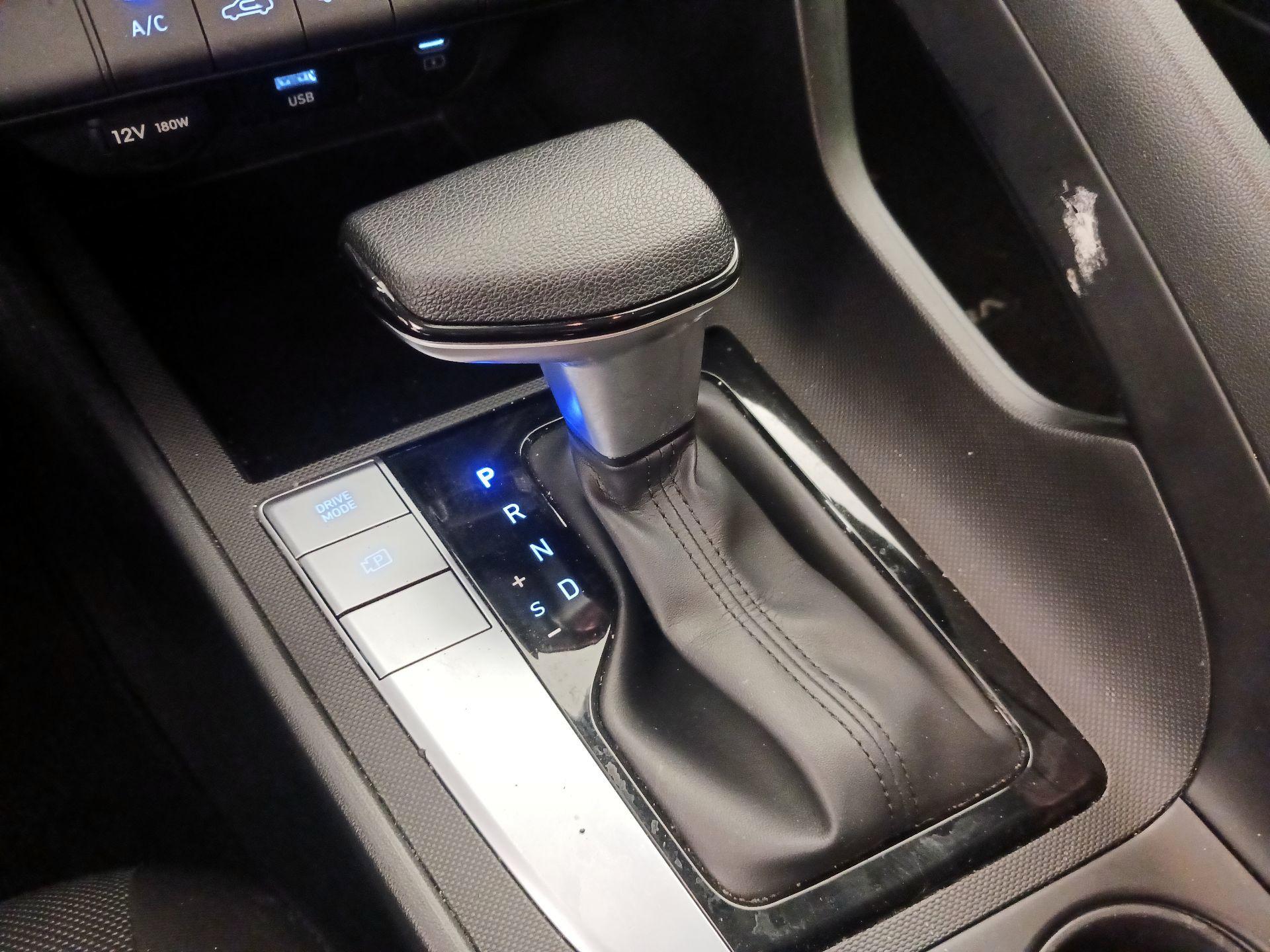 Thumbnail: 2025 Hyundai Elantra - 17