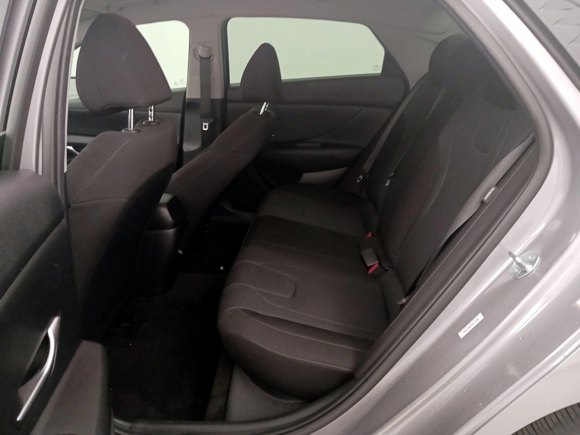 Thumbnail: 2025 Hyundai Elantra - 19