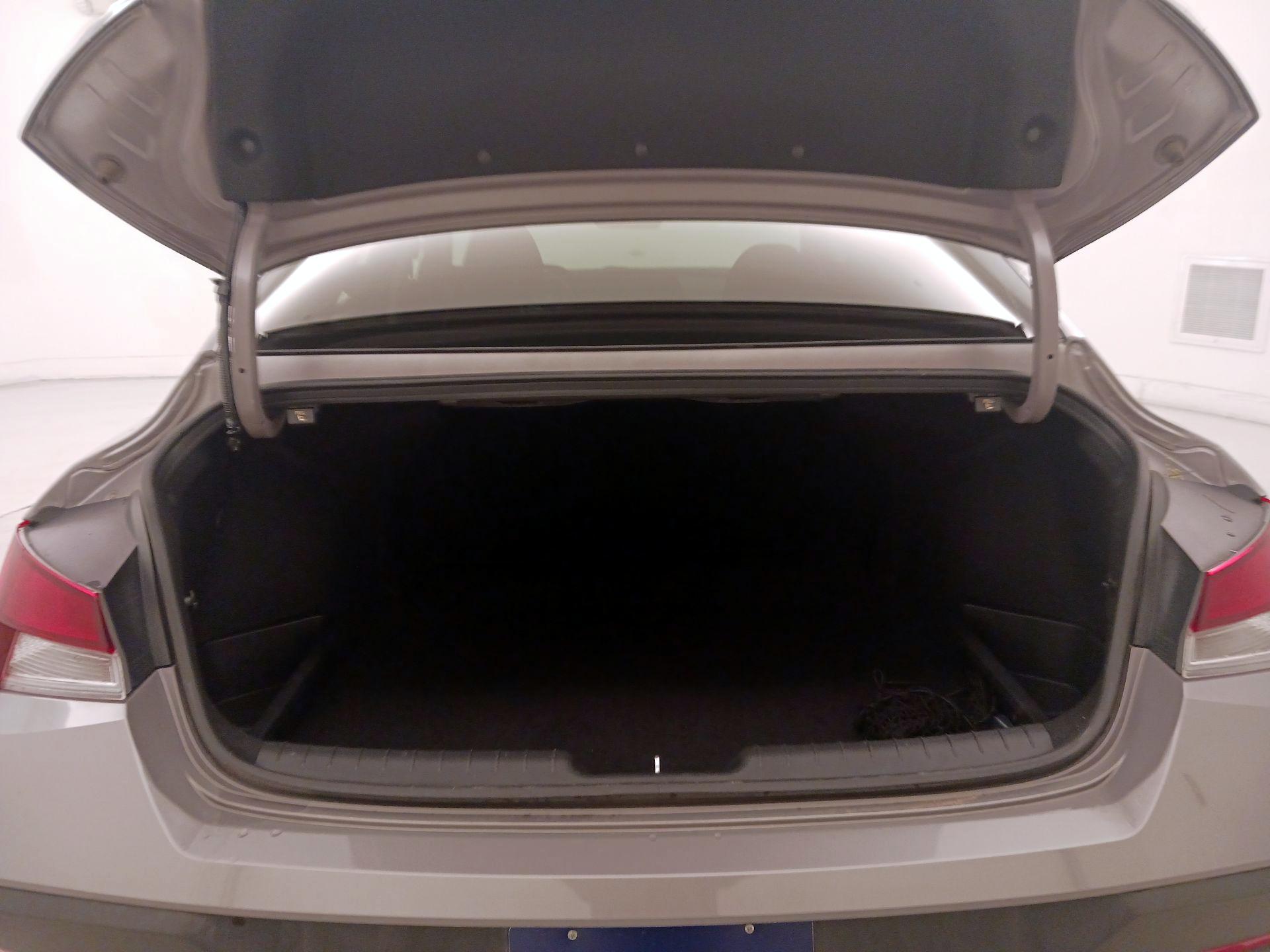 Thumbnail: 2025 Hyundai Elantra - 20