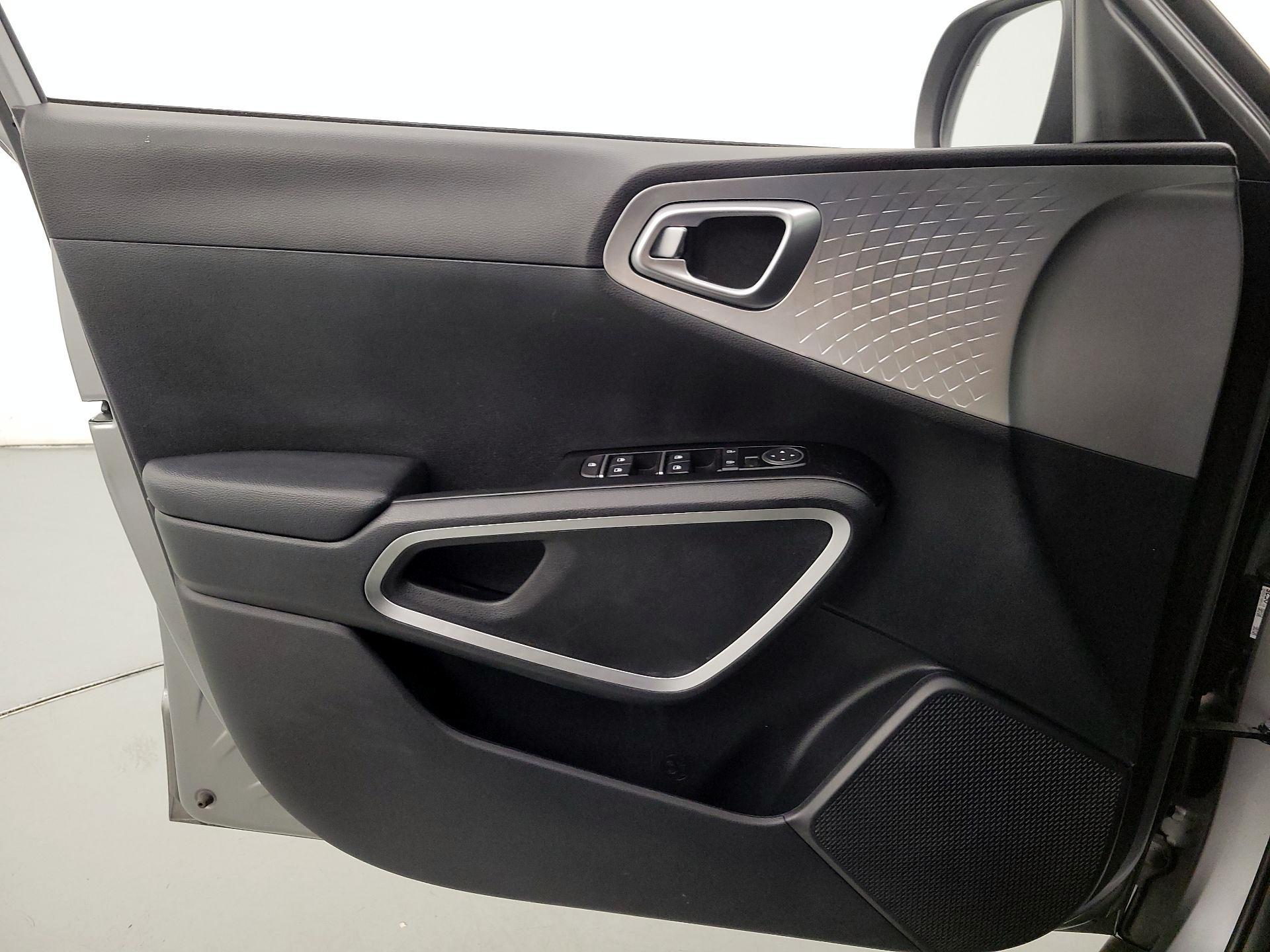 Thumbnail: 2023 Kia Soul - 12