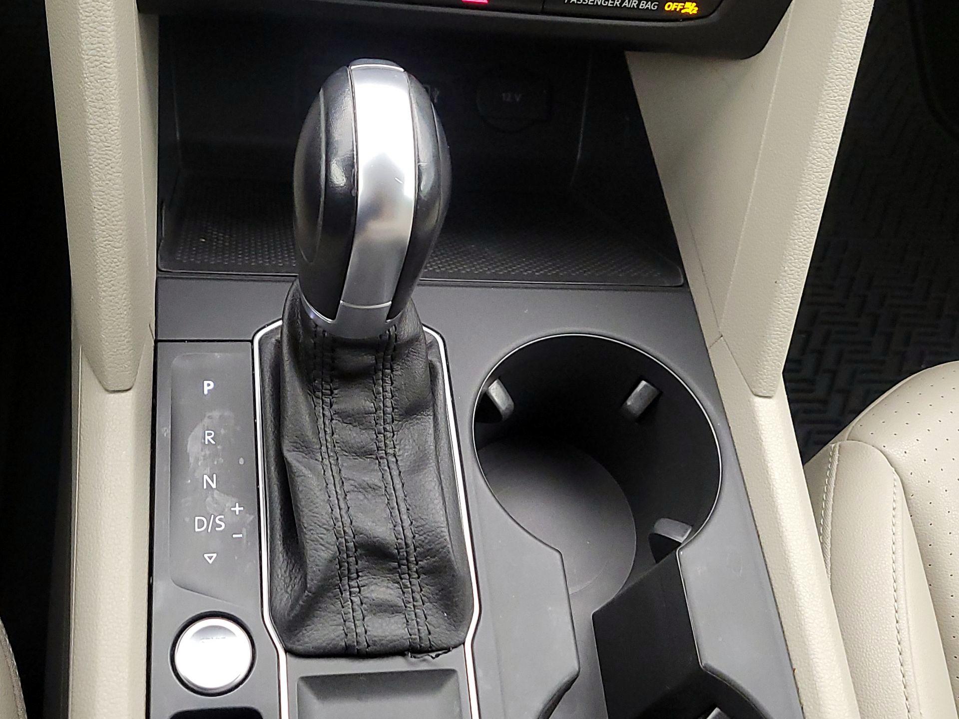 Thumbnail: 2018 Volkswagen Atlas - 17