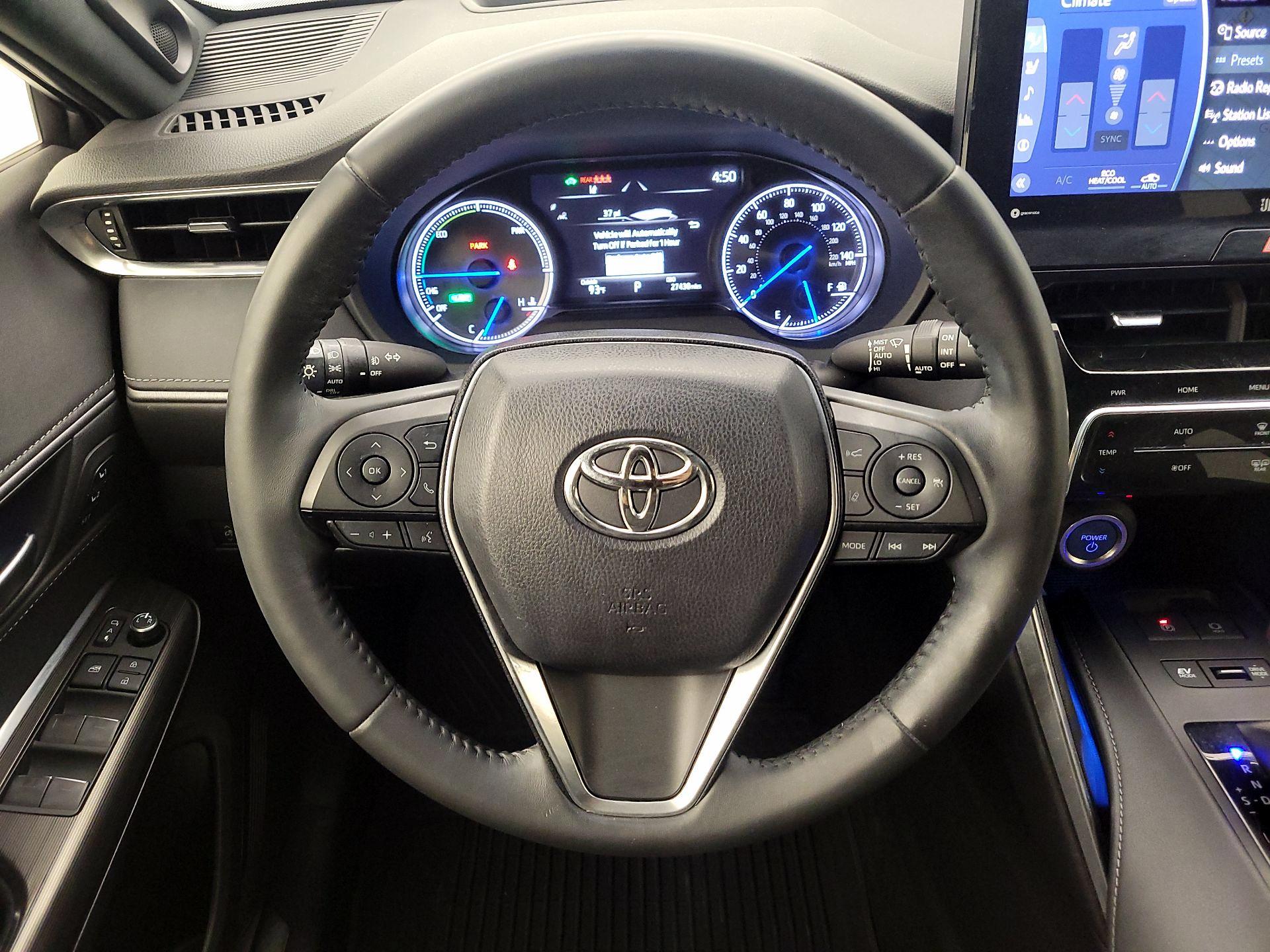 Thumbnail: 2022 Toyota Venza - 10