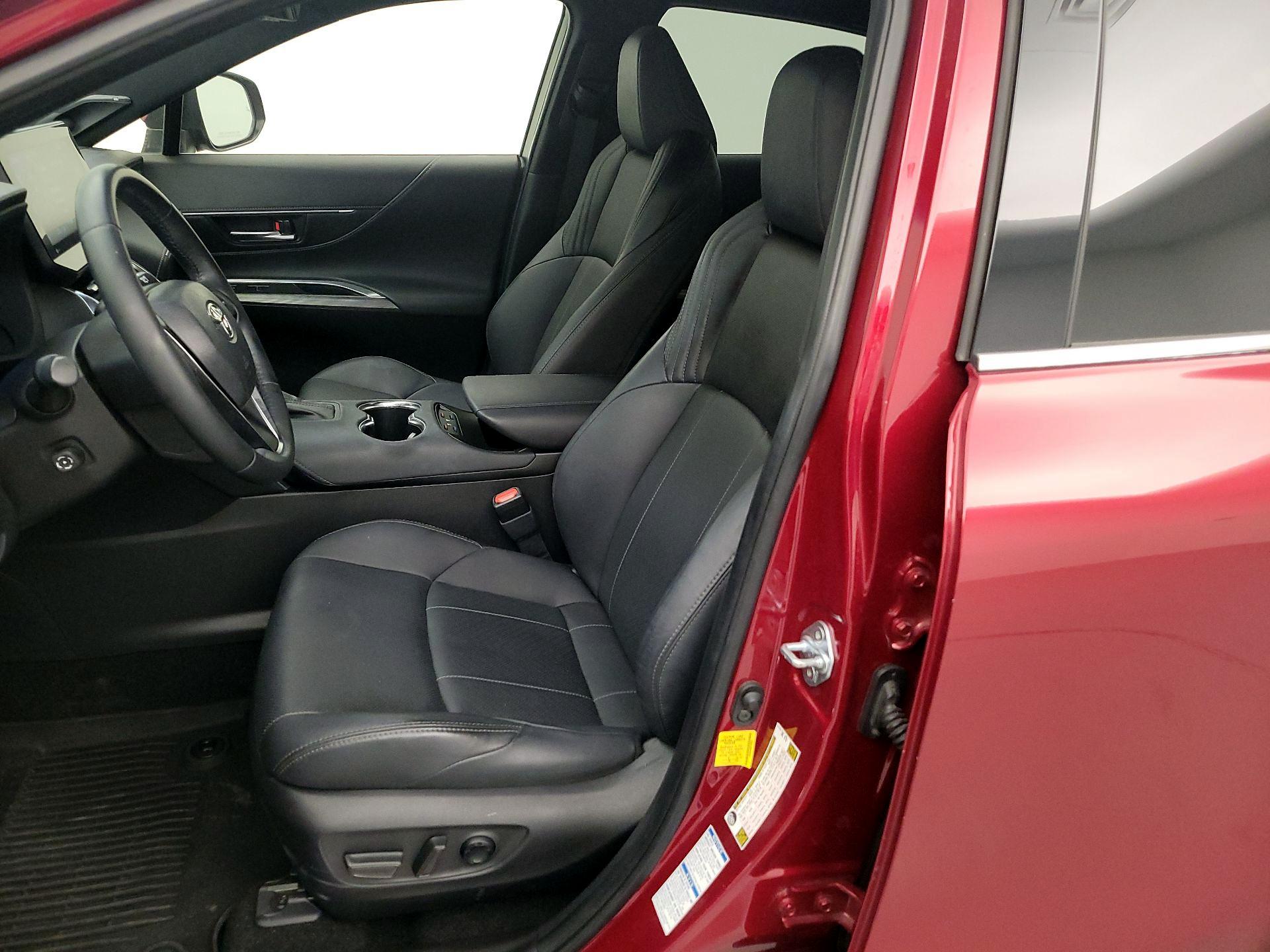 Thumbnail: 2022 Toyota Venza - 11