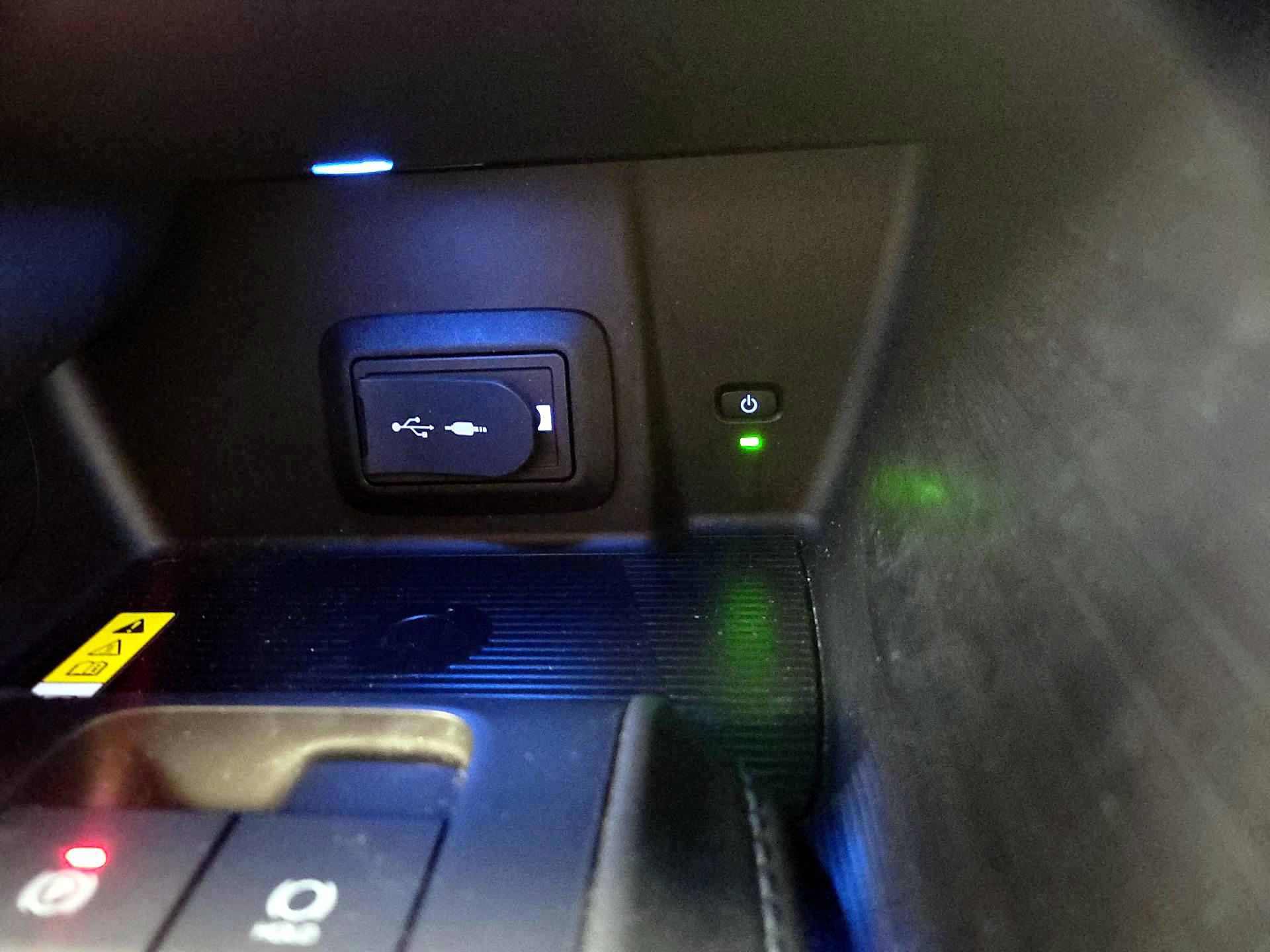 Thumbnail: 2022 Toyota Venza - 19