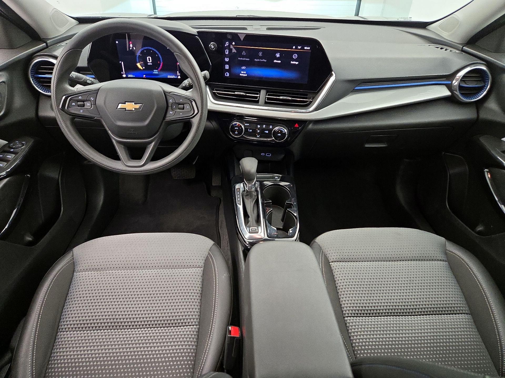 Thumbnail: 2025 Chevrolet Trax - 9