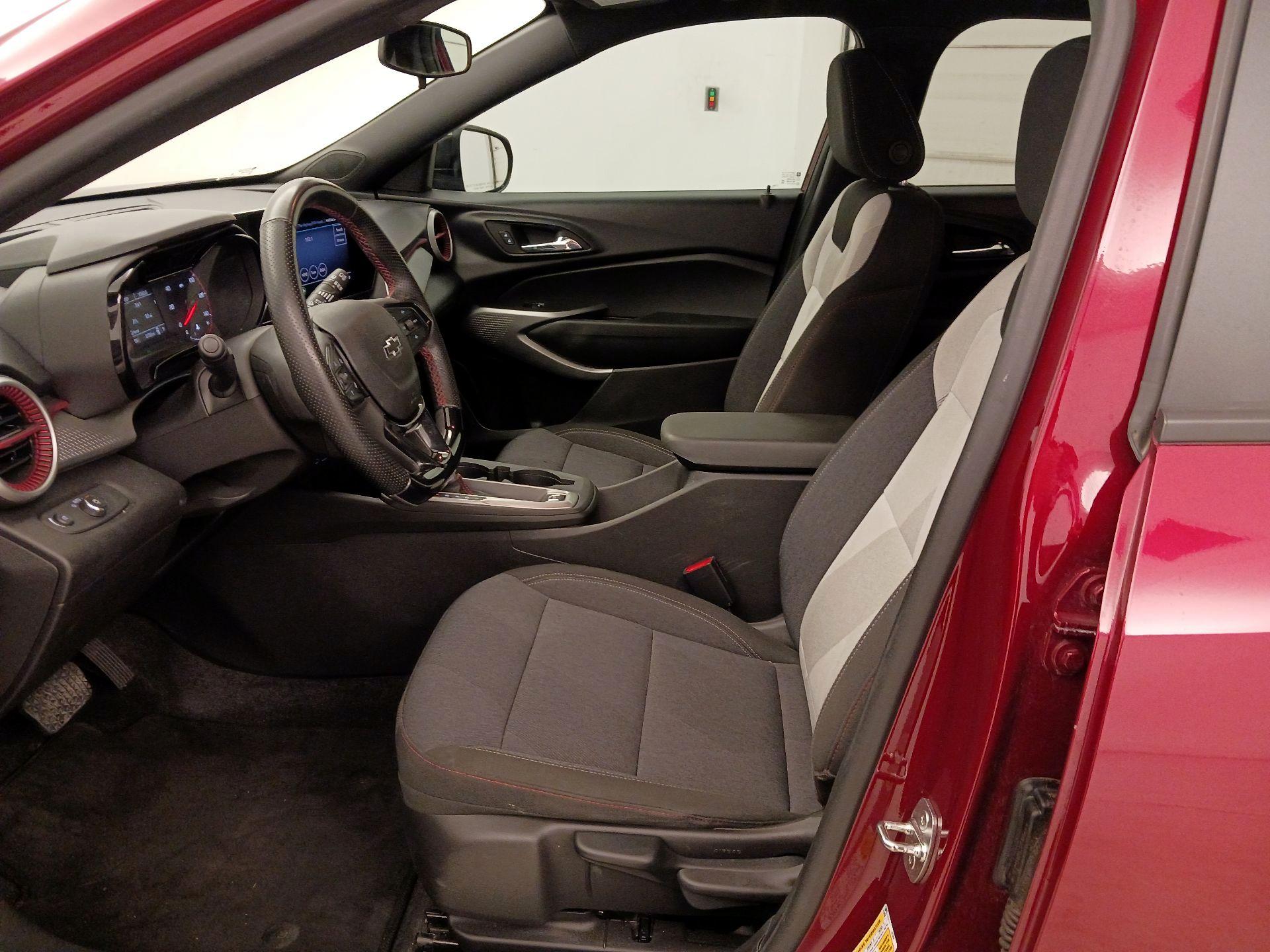 Thumbnail: 2024 Chevrolet Trax - 11