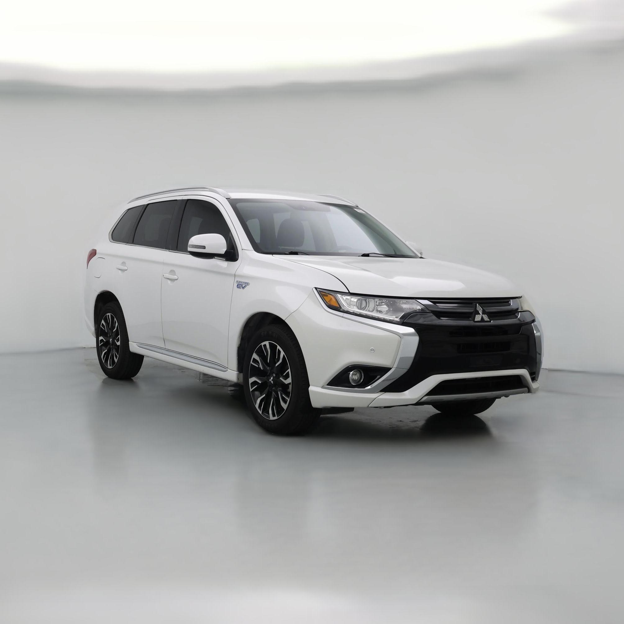 Thumbnail: 2018 Mitsubishi Outlander - 1