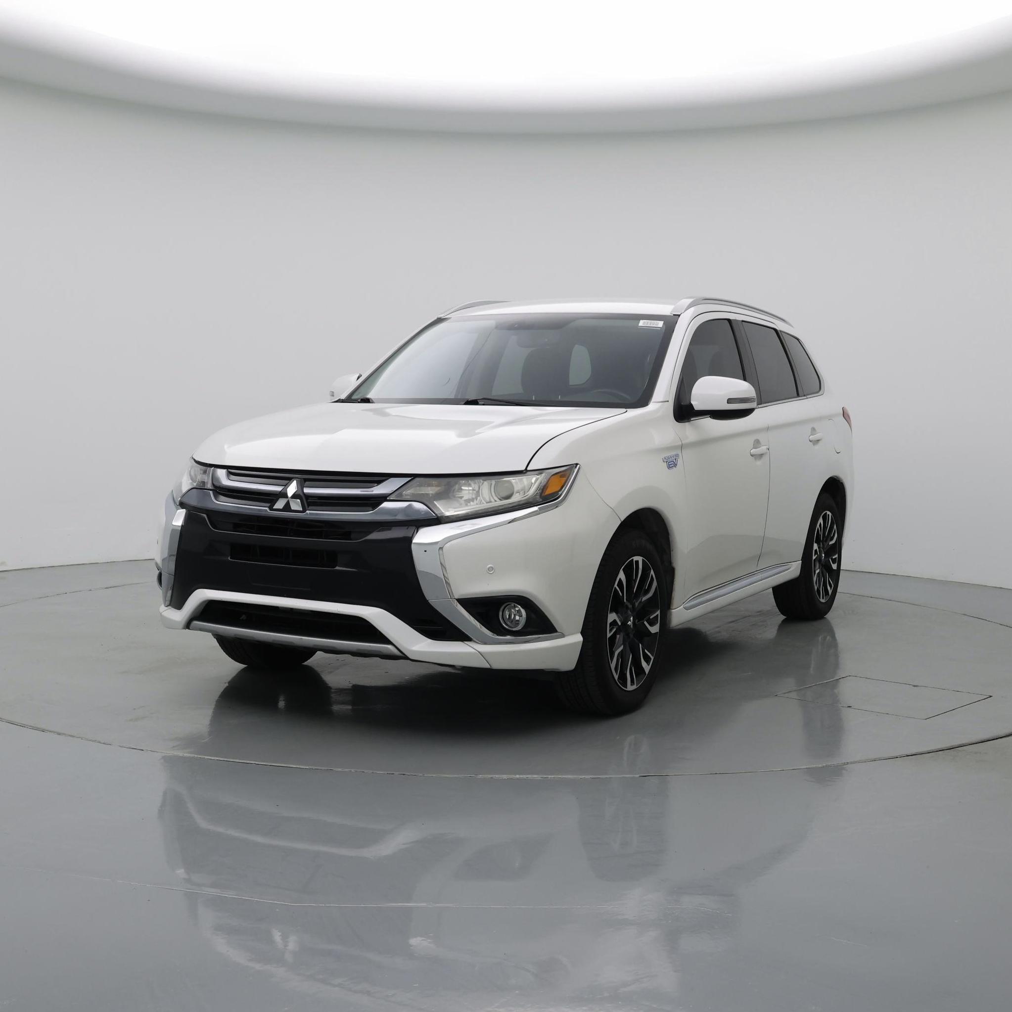 Thumbnail: 2018 Mitsubishi Outlander - 4