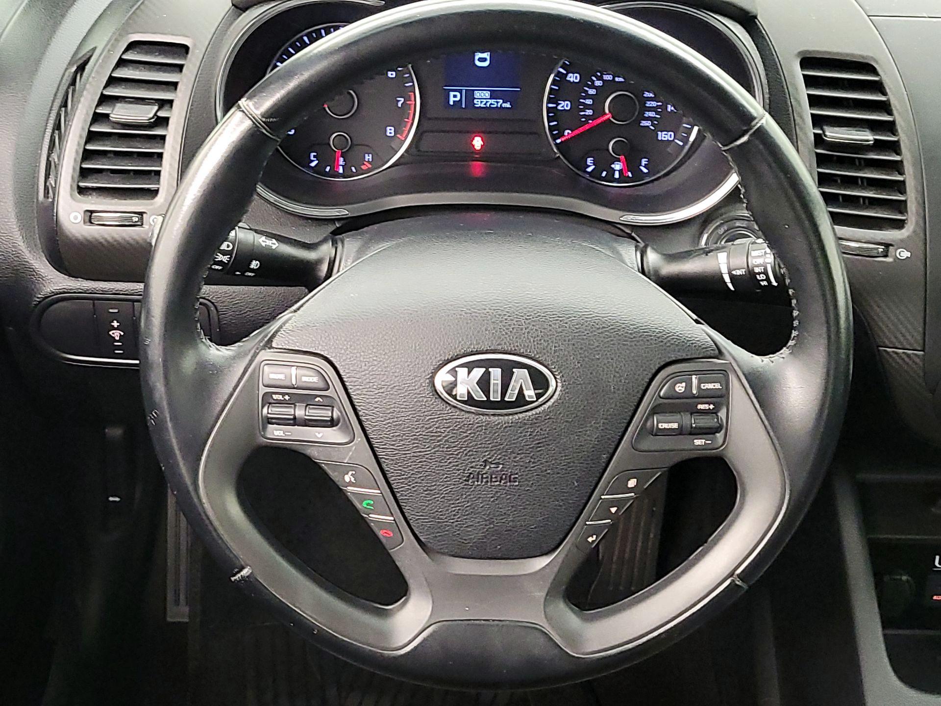 Thumbnail: 2016 Kia Forte - 10