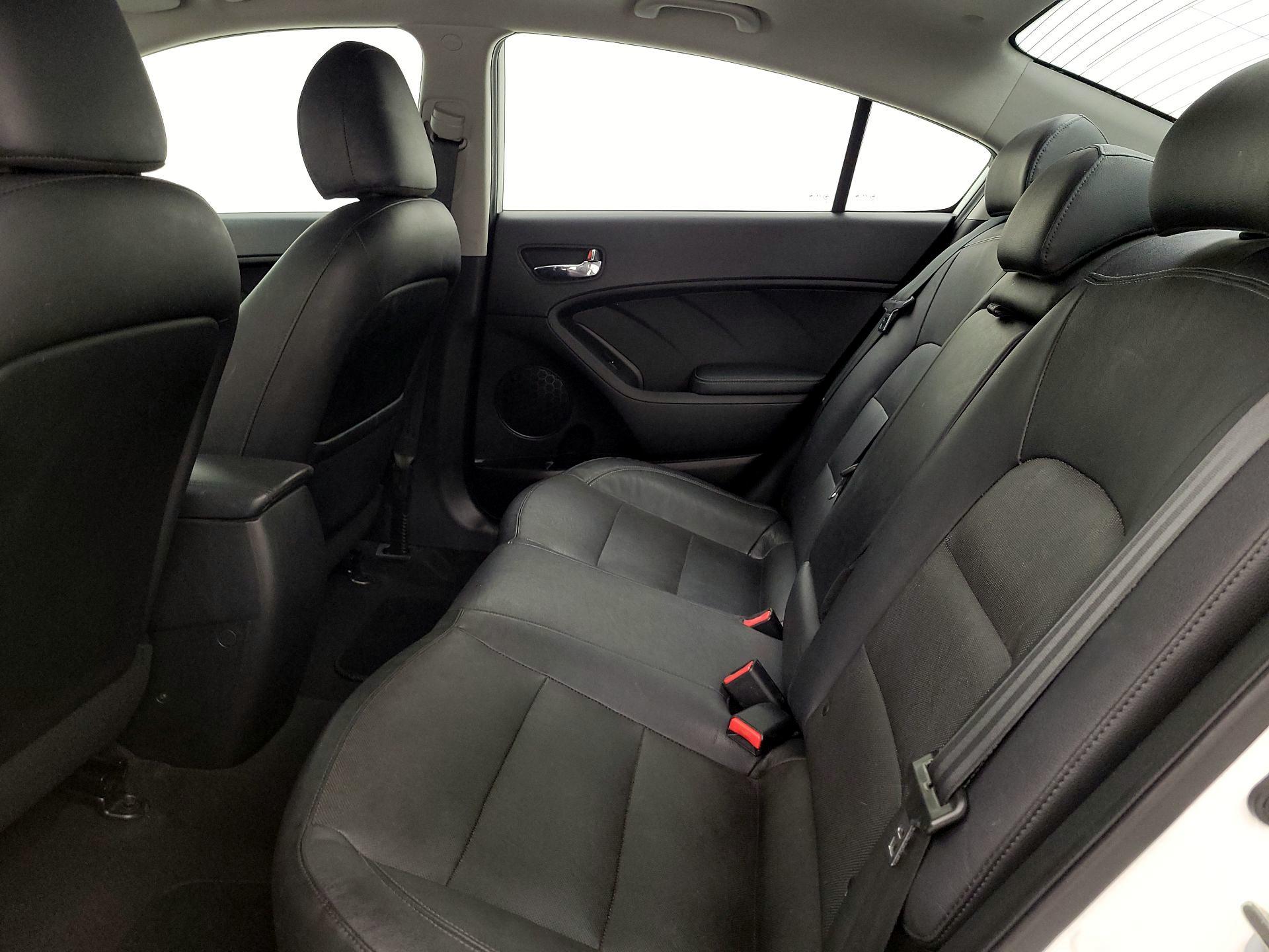 Thumbnail: 2016 Kia Forte - 18