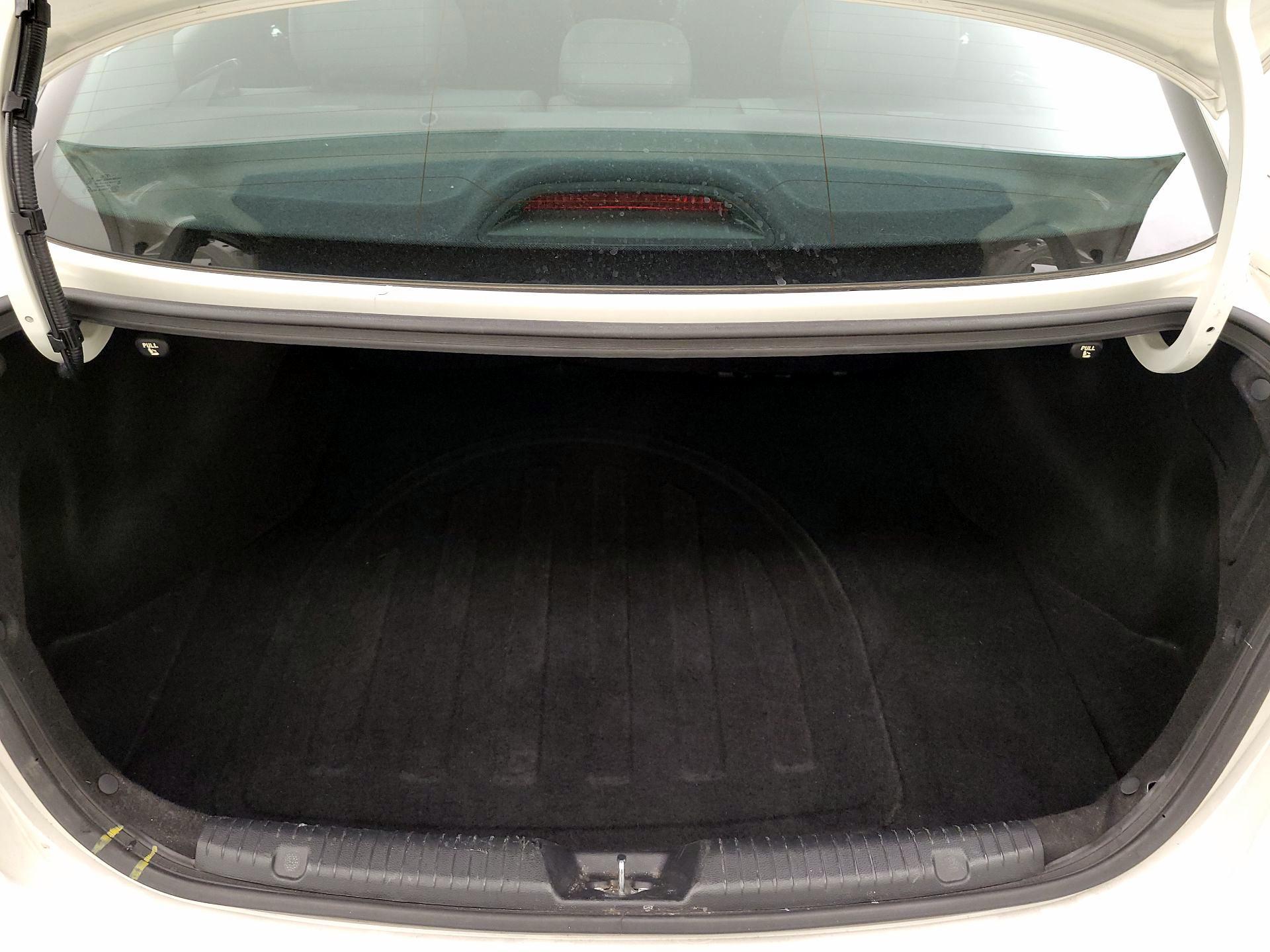 Thumbnail: 2016 Kia Forte - 19