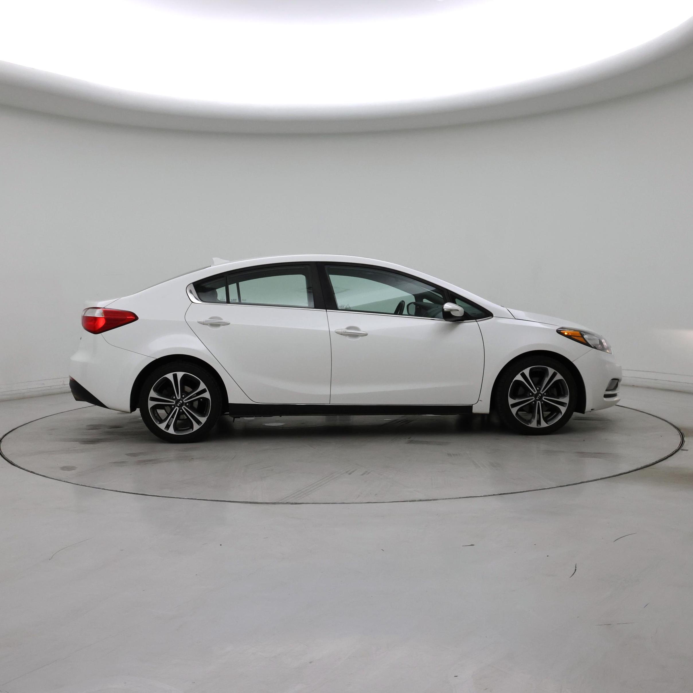 Thumbnail: 2016 Kia Forte - 7