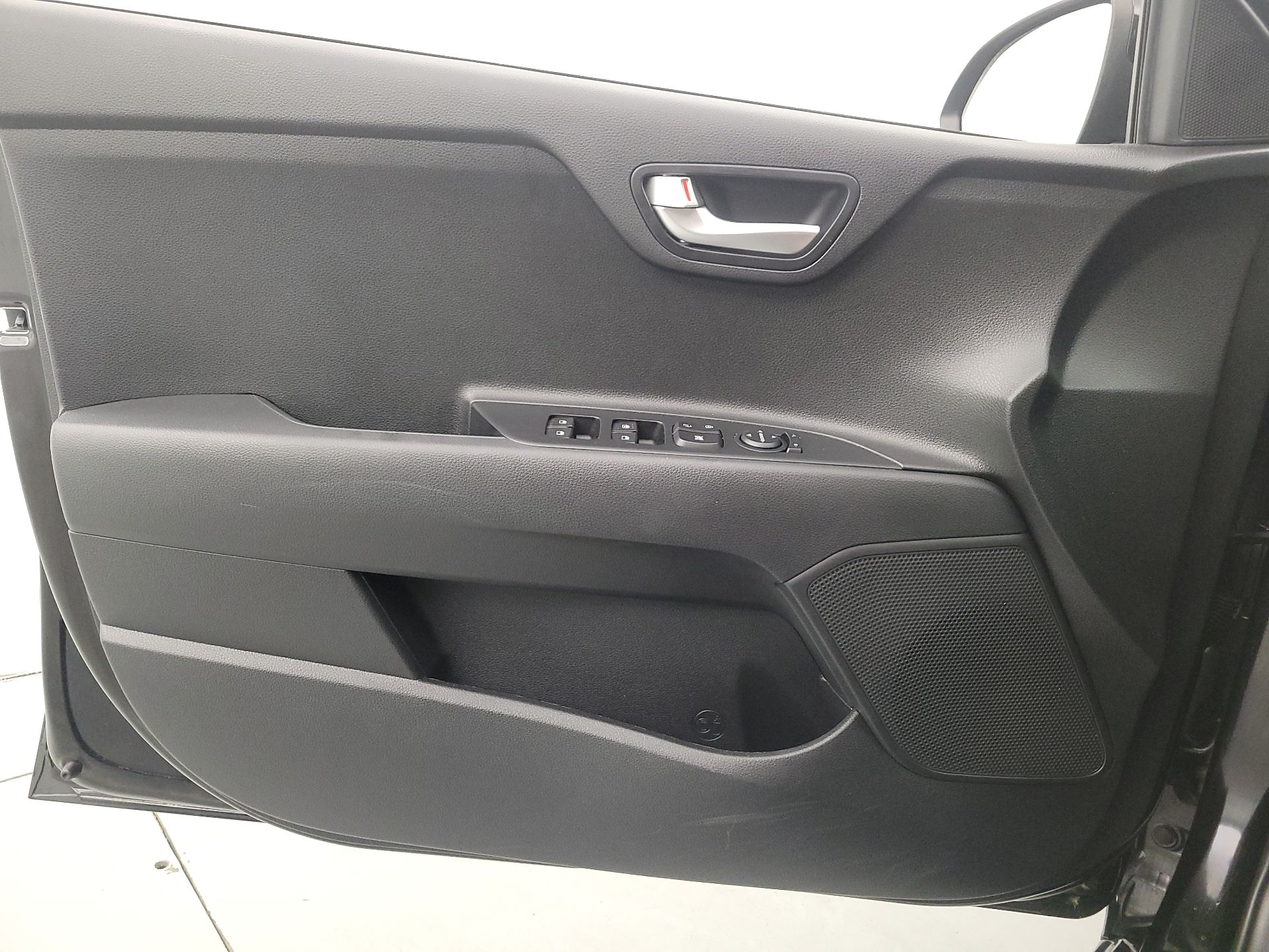 Thumbnail: 2023 Kia Rio - 12