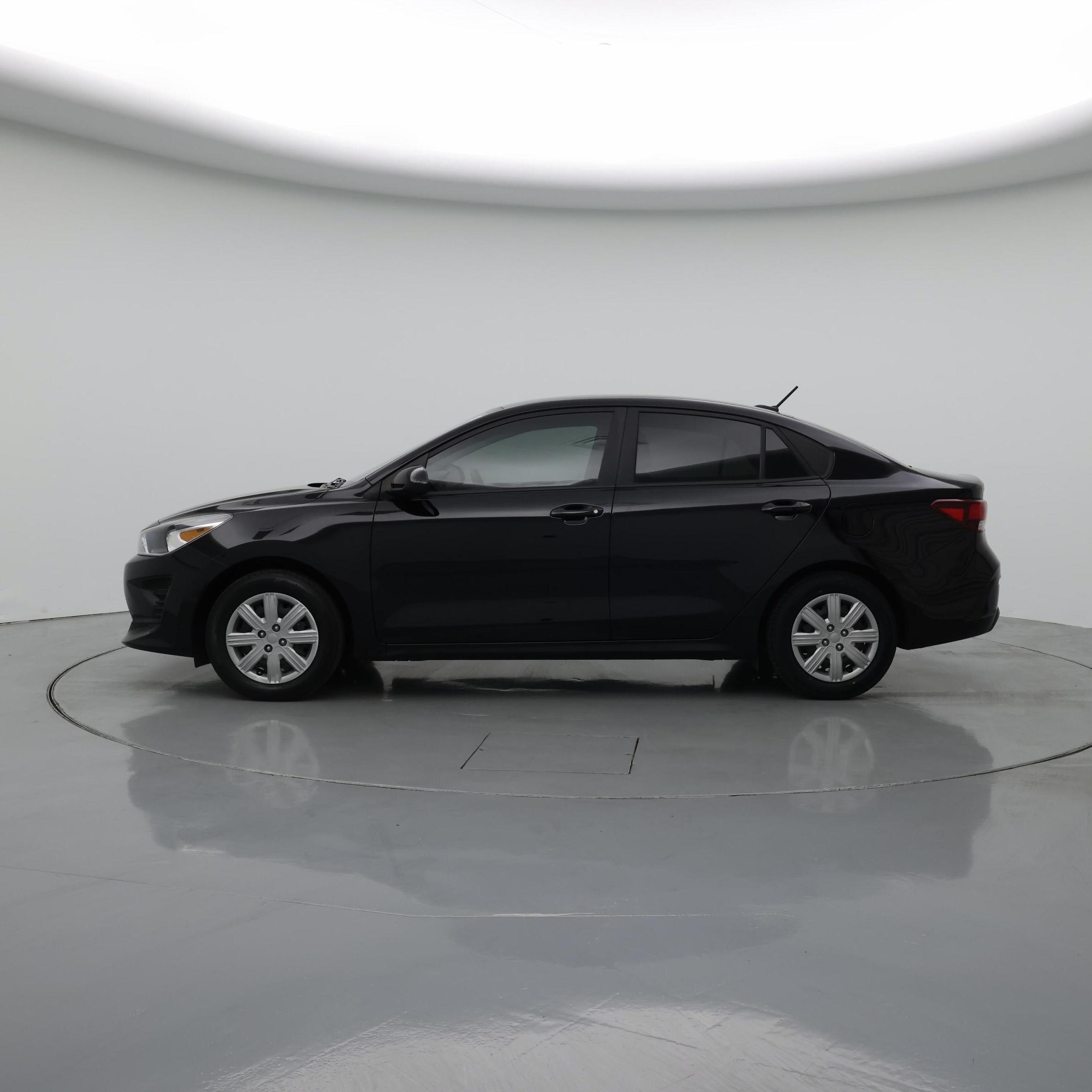 Thumbnail: 2023 Kia Rio - 3