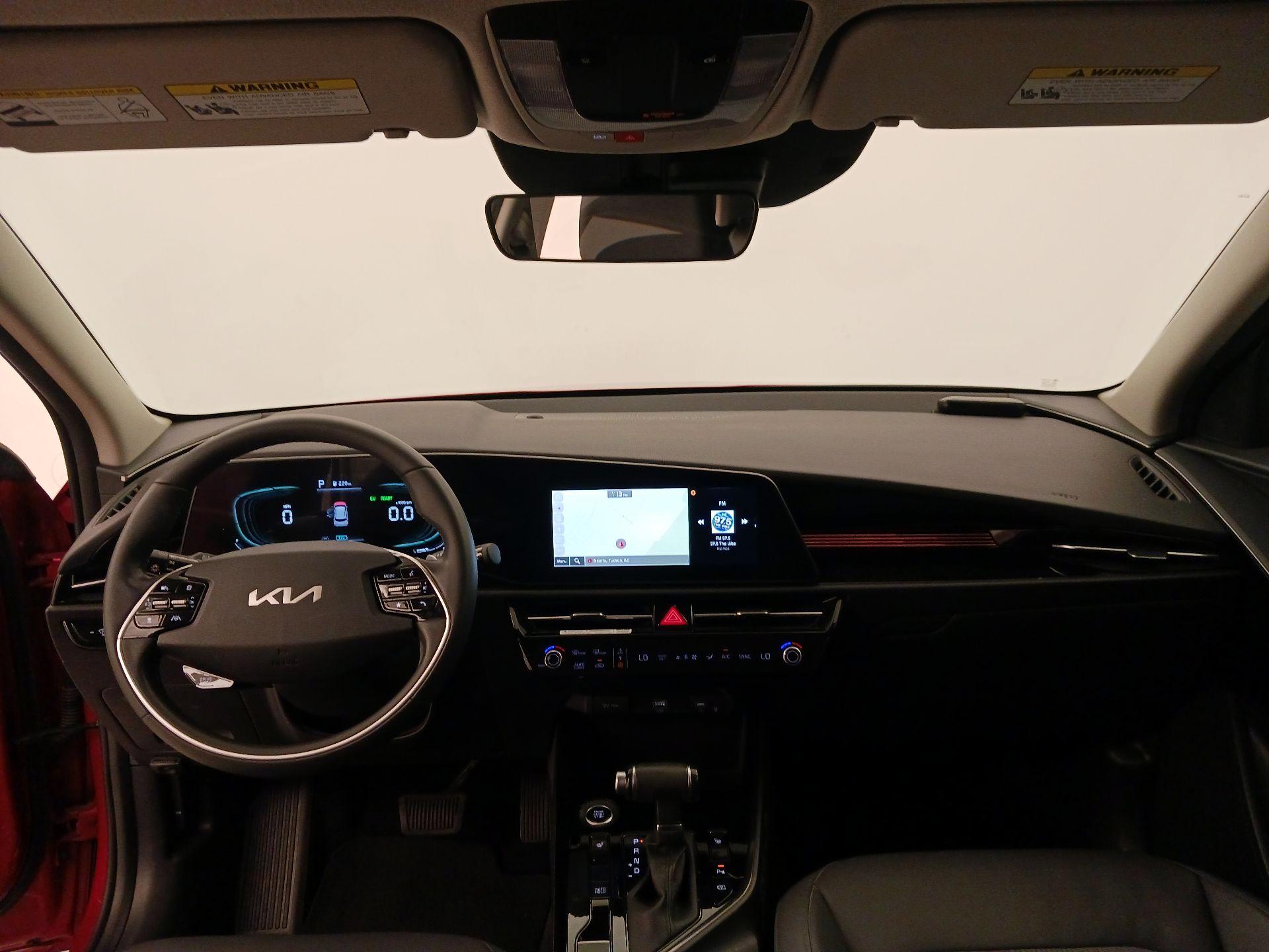 Thumbnail: 2023 Kia Niro - 9