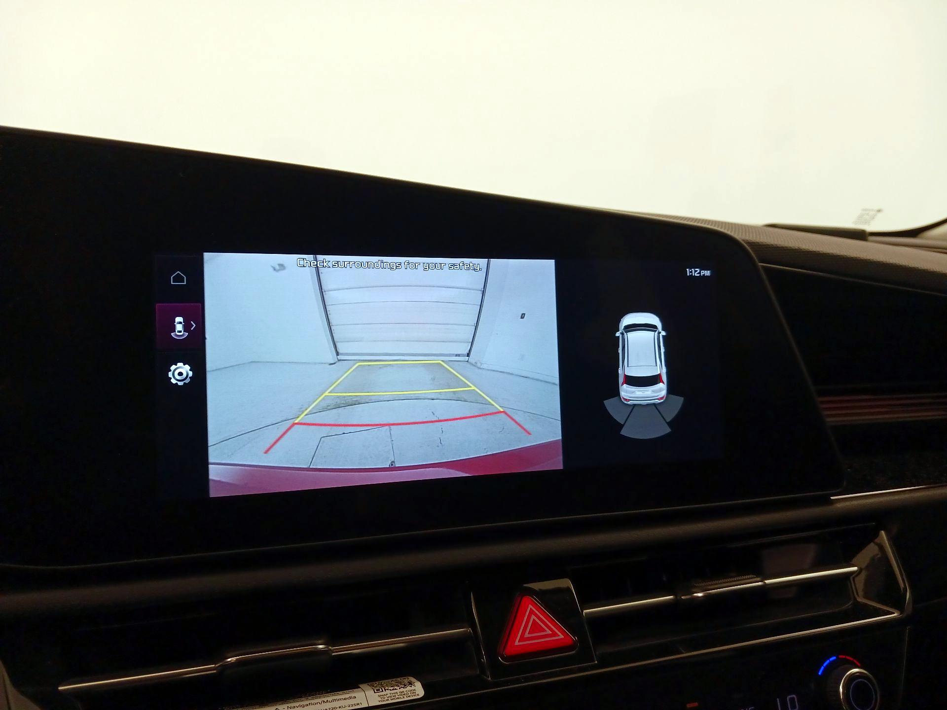 Thumbnail: 2023 Kia Niro - 15