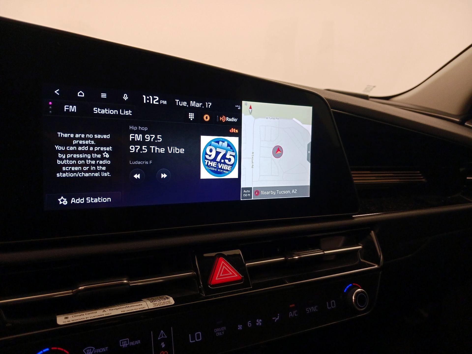 Thumbnail: 2023 Kia Niro - 16