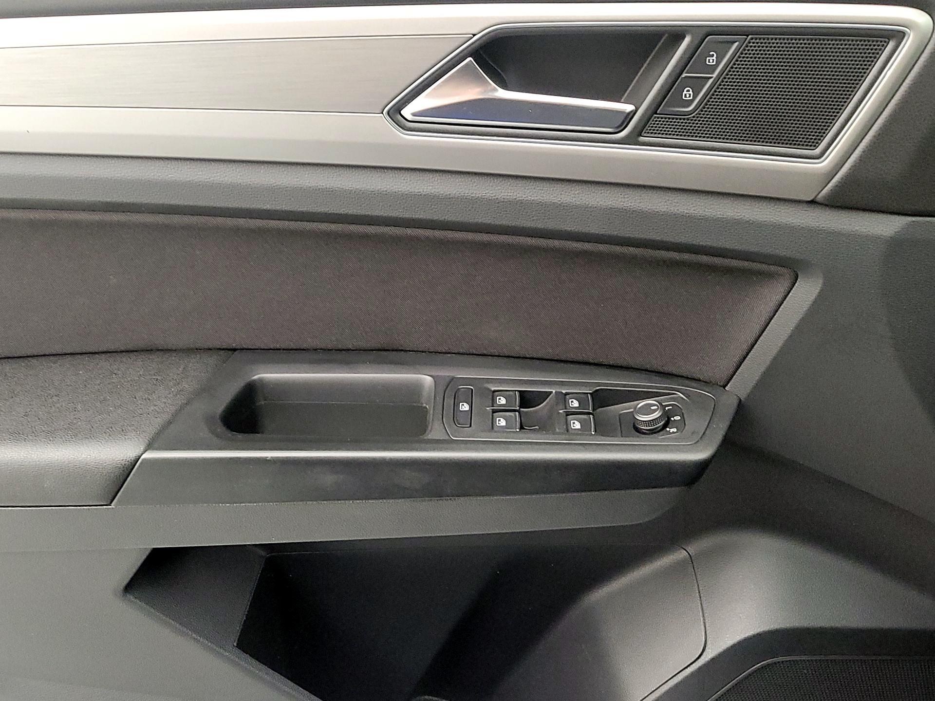 Thumbnail: 2018 Volkswagen Atlas - 12