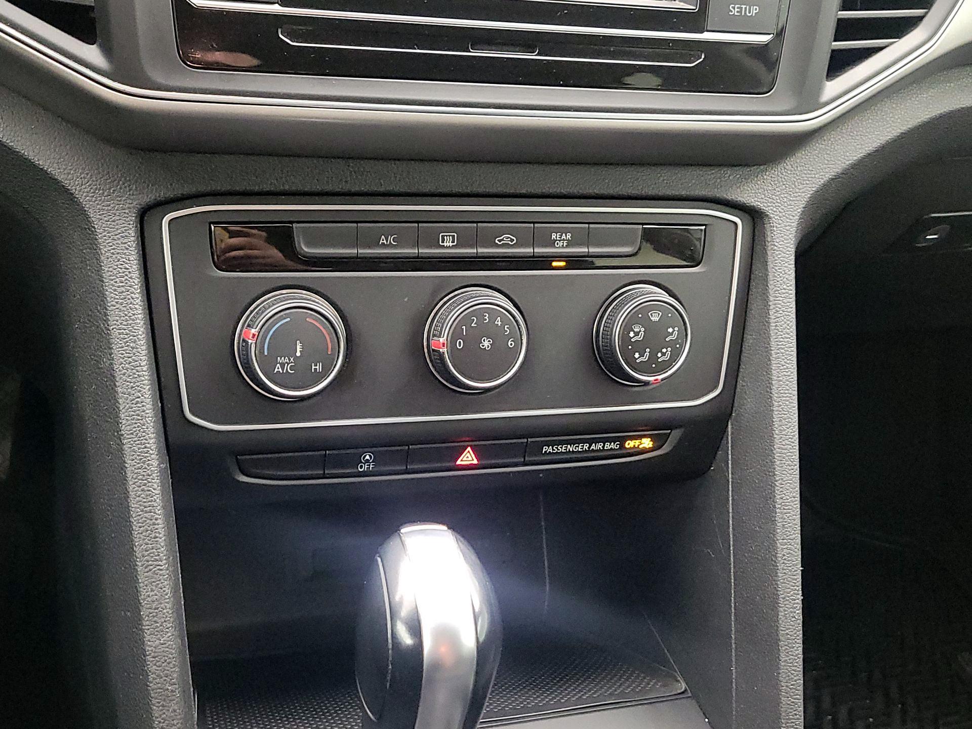 Thumbnail: 2018 Volkswagen Atlas - 16