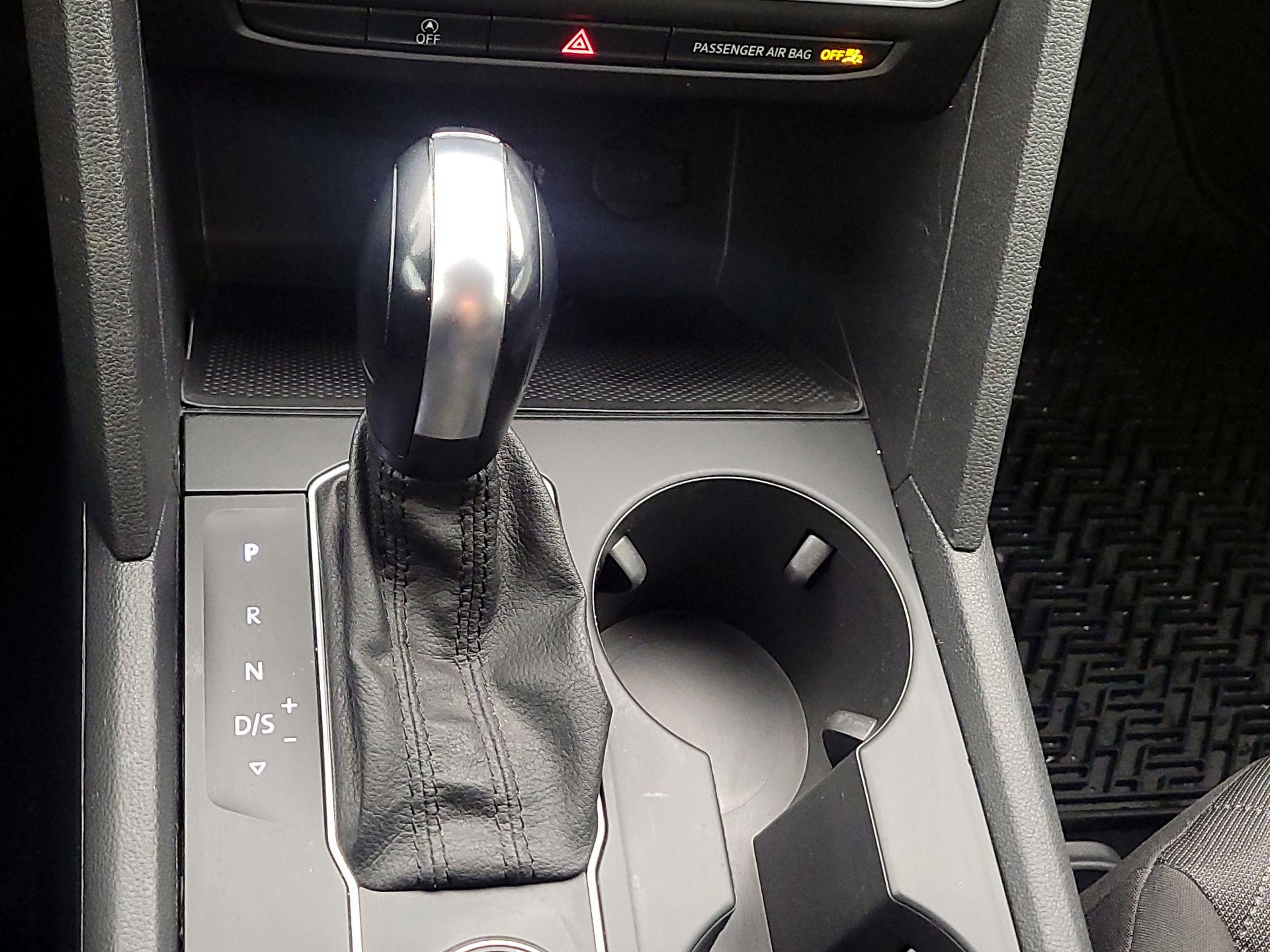 Thumbnail: 2018 Volkswagen Atlas - 17