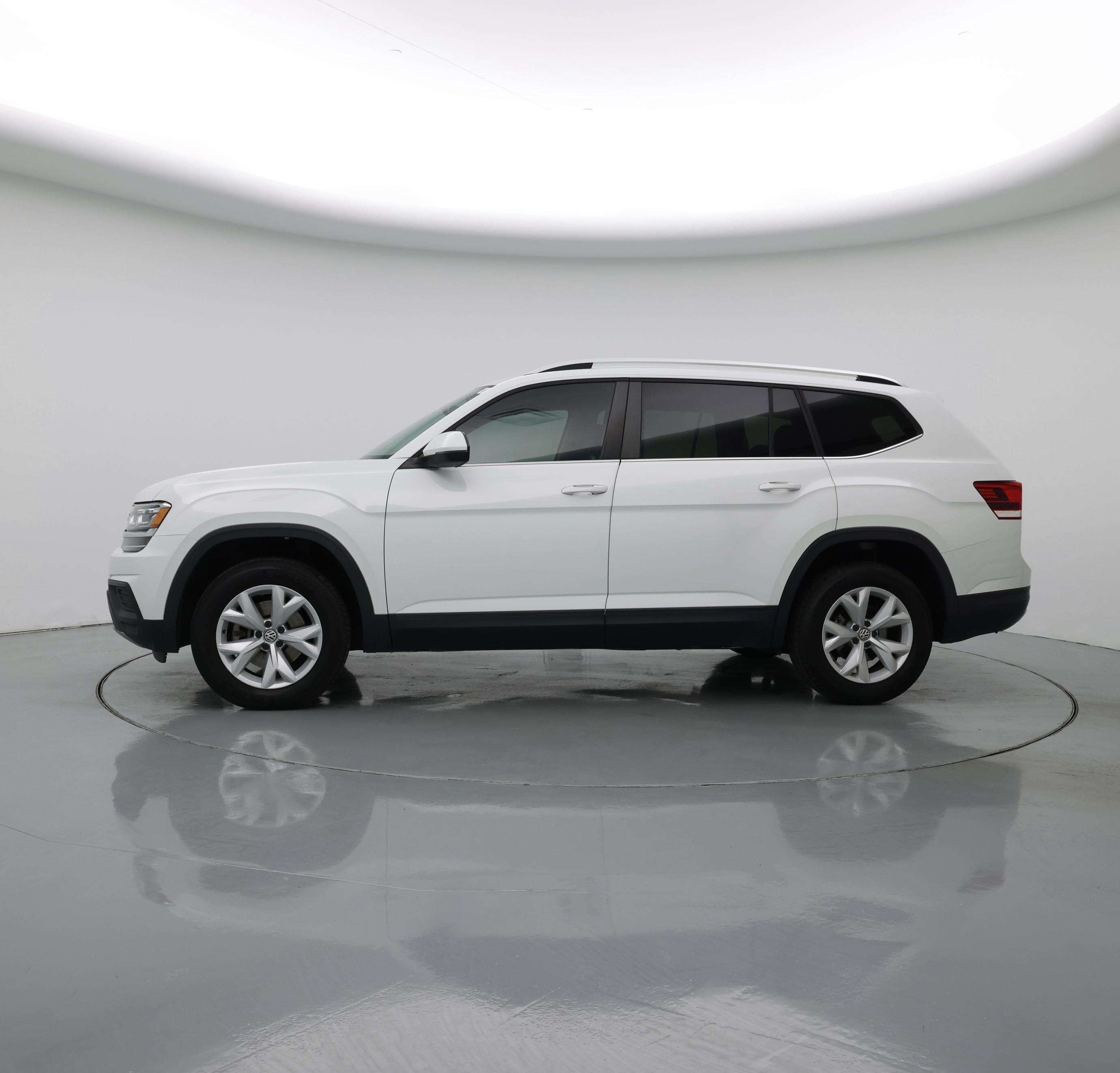 Thumbnail: 2018 Volkswagen Atlas - 3