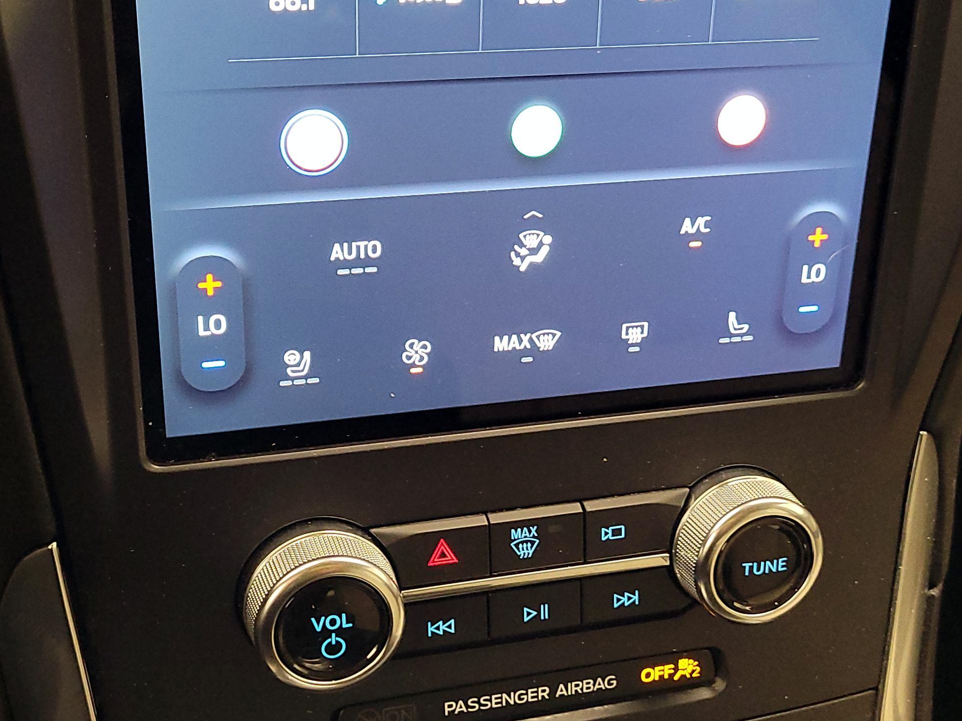 Thumbnail: 2023 Ford Edge - 16