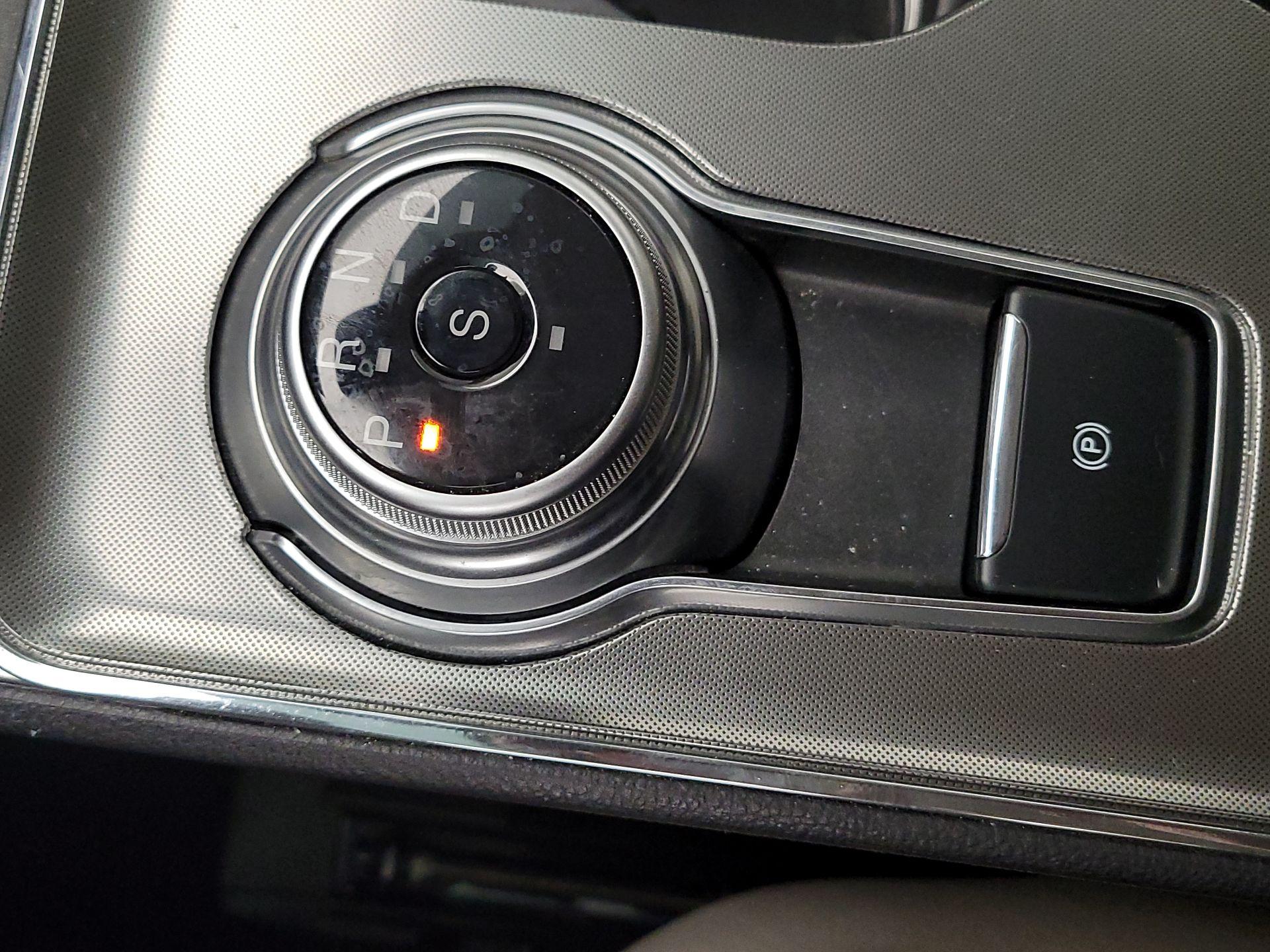 Thumbnail: 2023 Ford Edge - 17