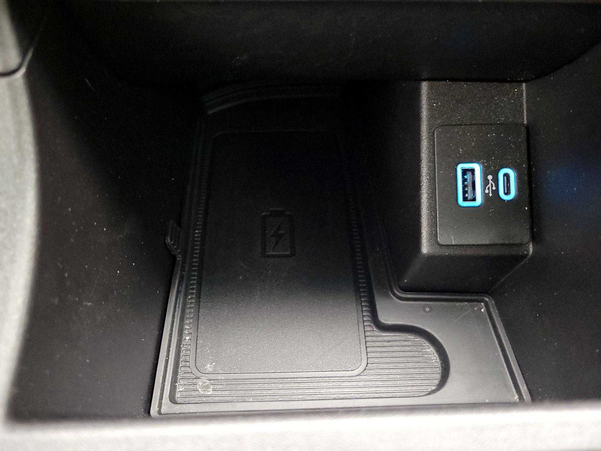 Thumbnail: 2023 Ford Edge - 18