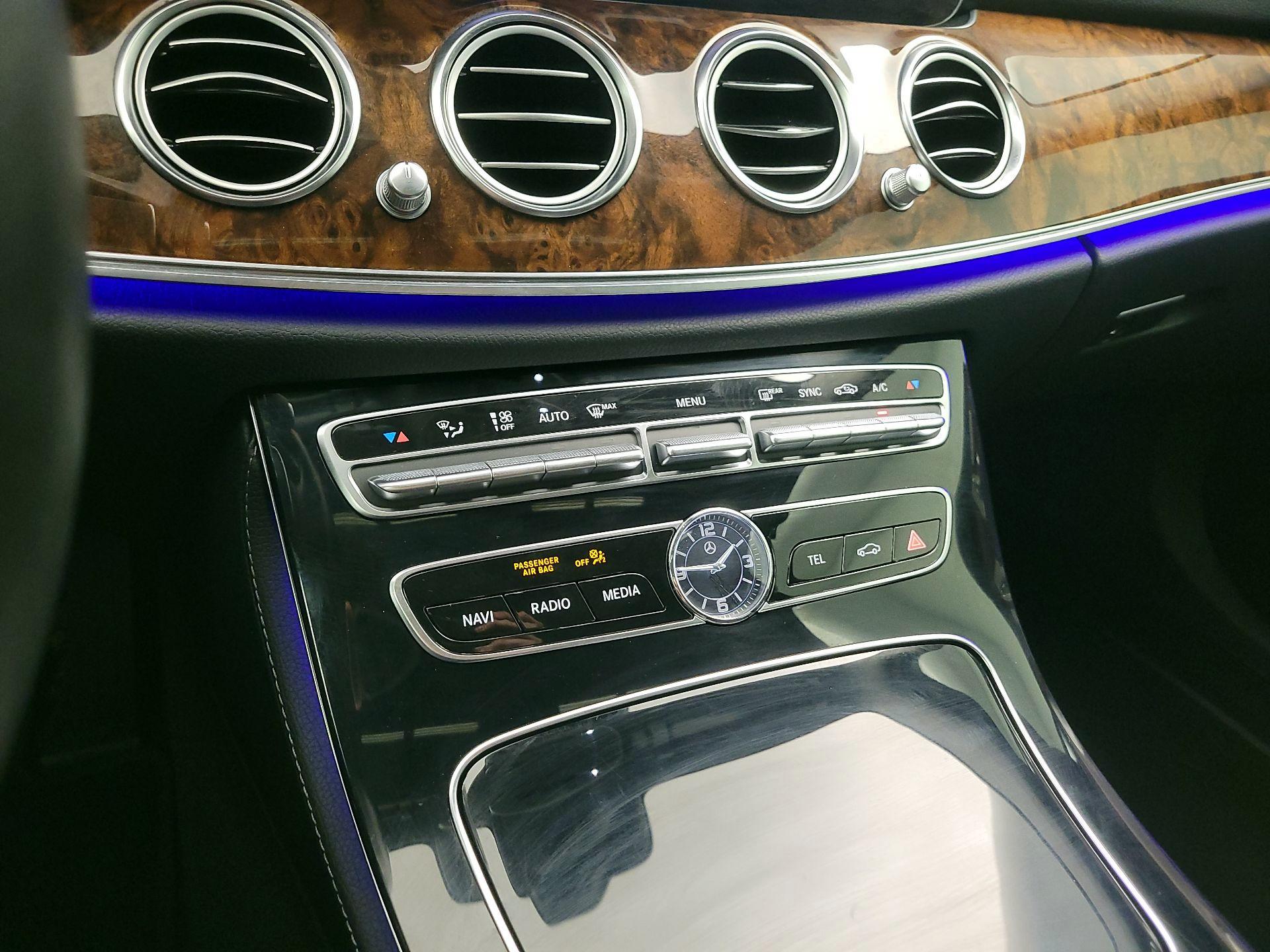 Thumbnail: 2018 Mercedes-Benz E-Class - 17