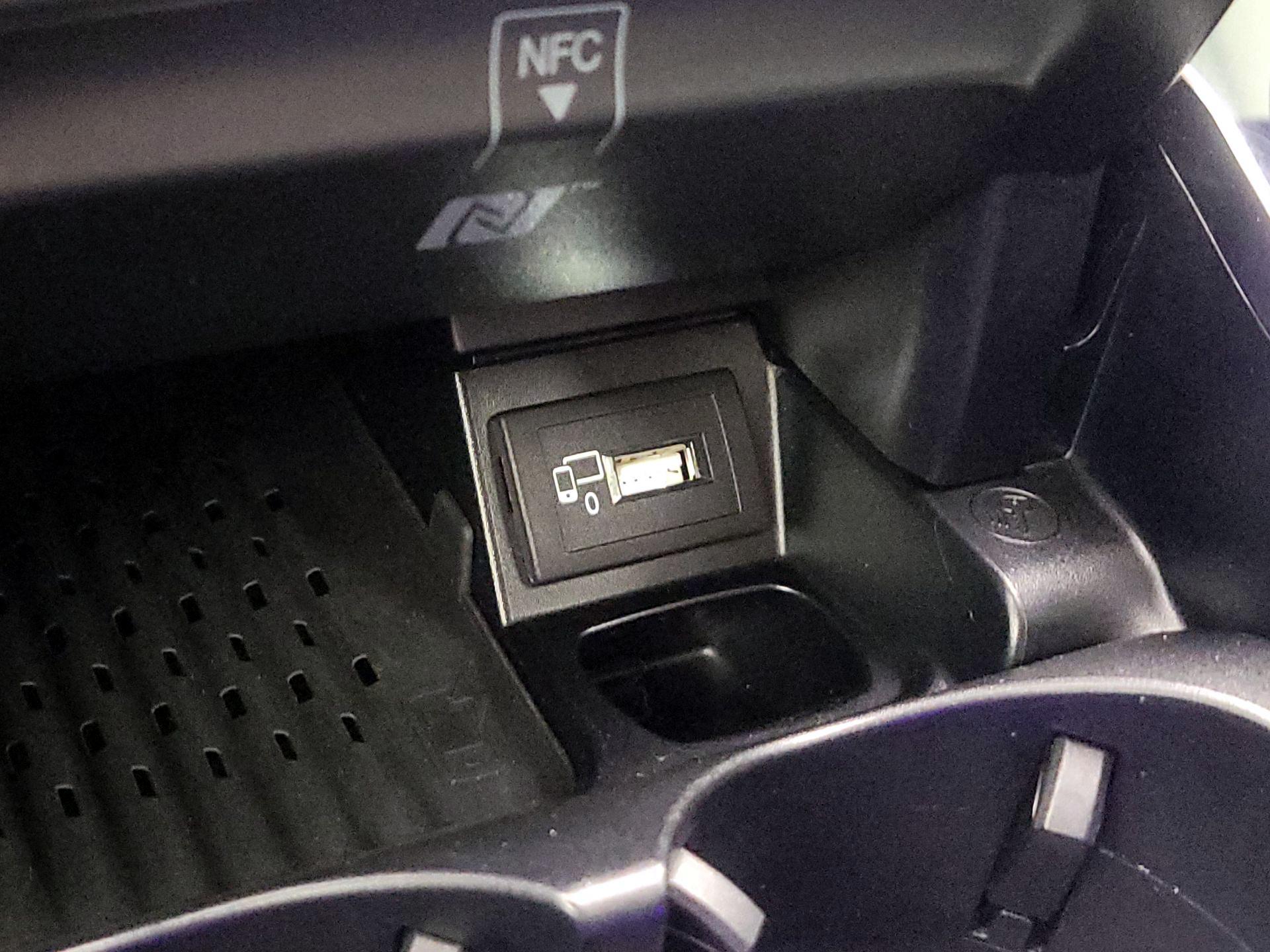 Thumbnail: 2018 Mercedes-Benz E-Class - 19