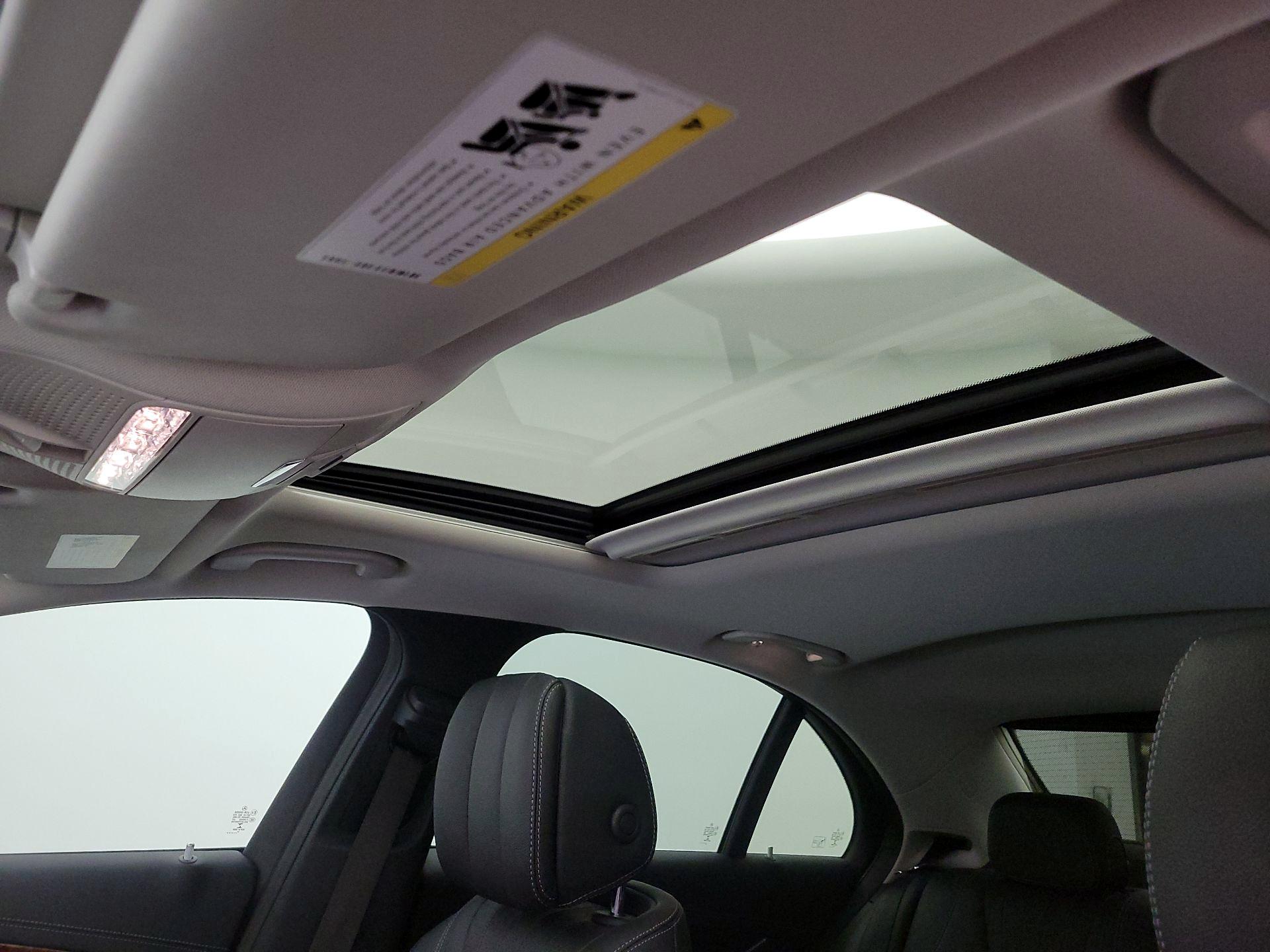 Thumbnail: 2018 Mercedes-Benz E-Class - 20