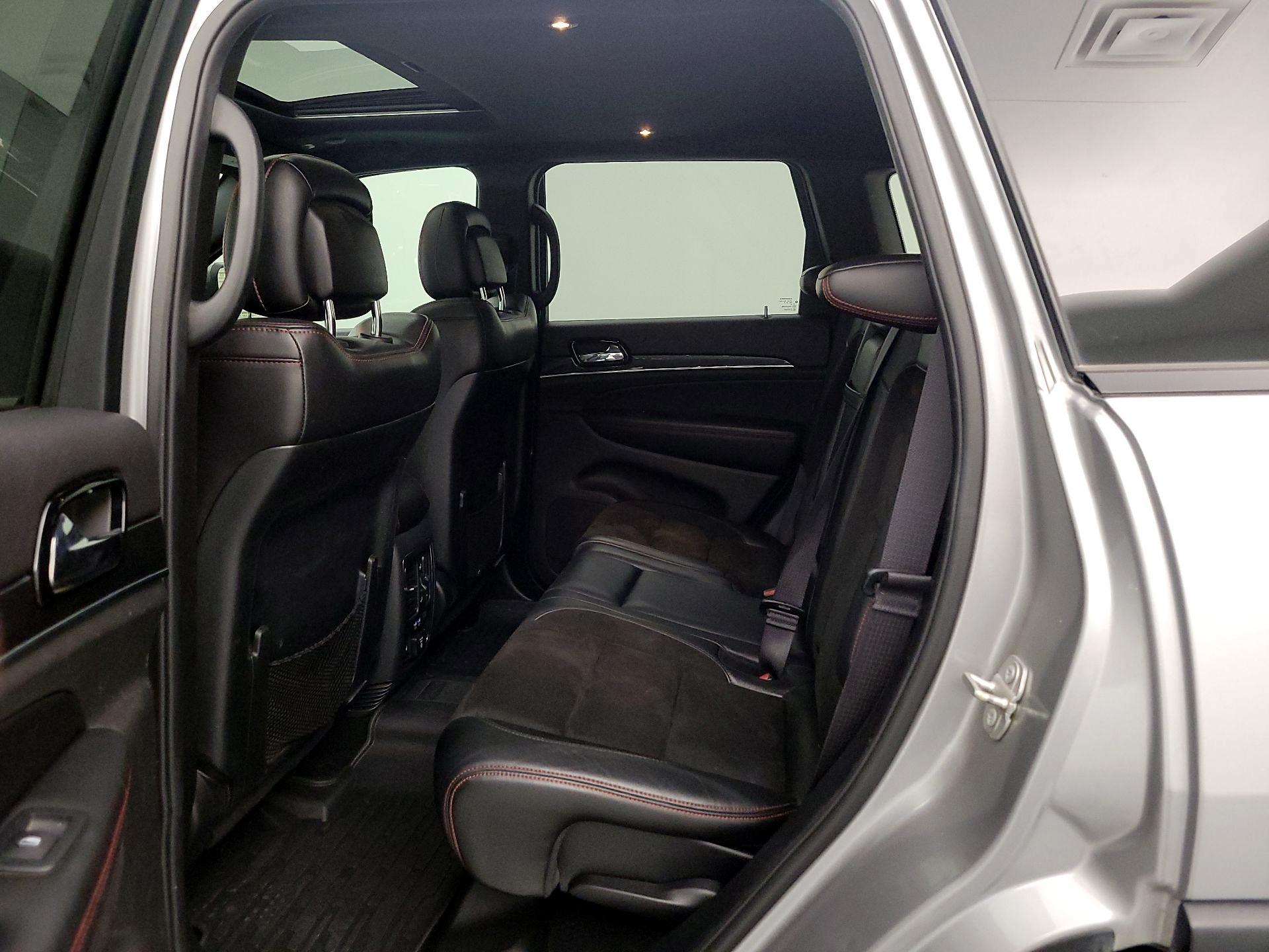 Thumbnail: 2019 Jeep Grand Cherokee - 20