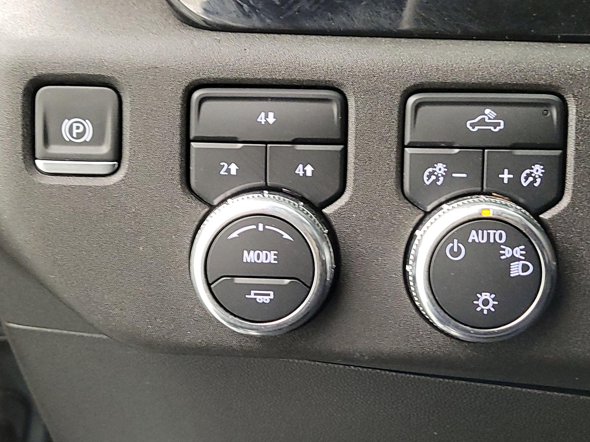 Thumbnail: 2024 GMC Sierra 2500 - 11