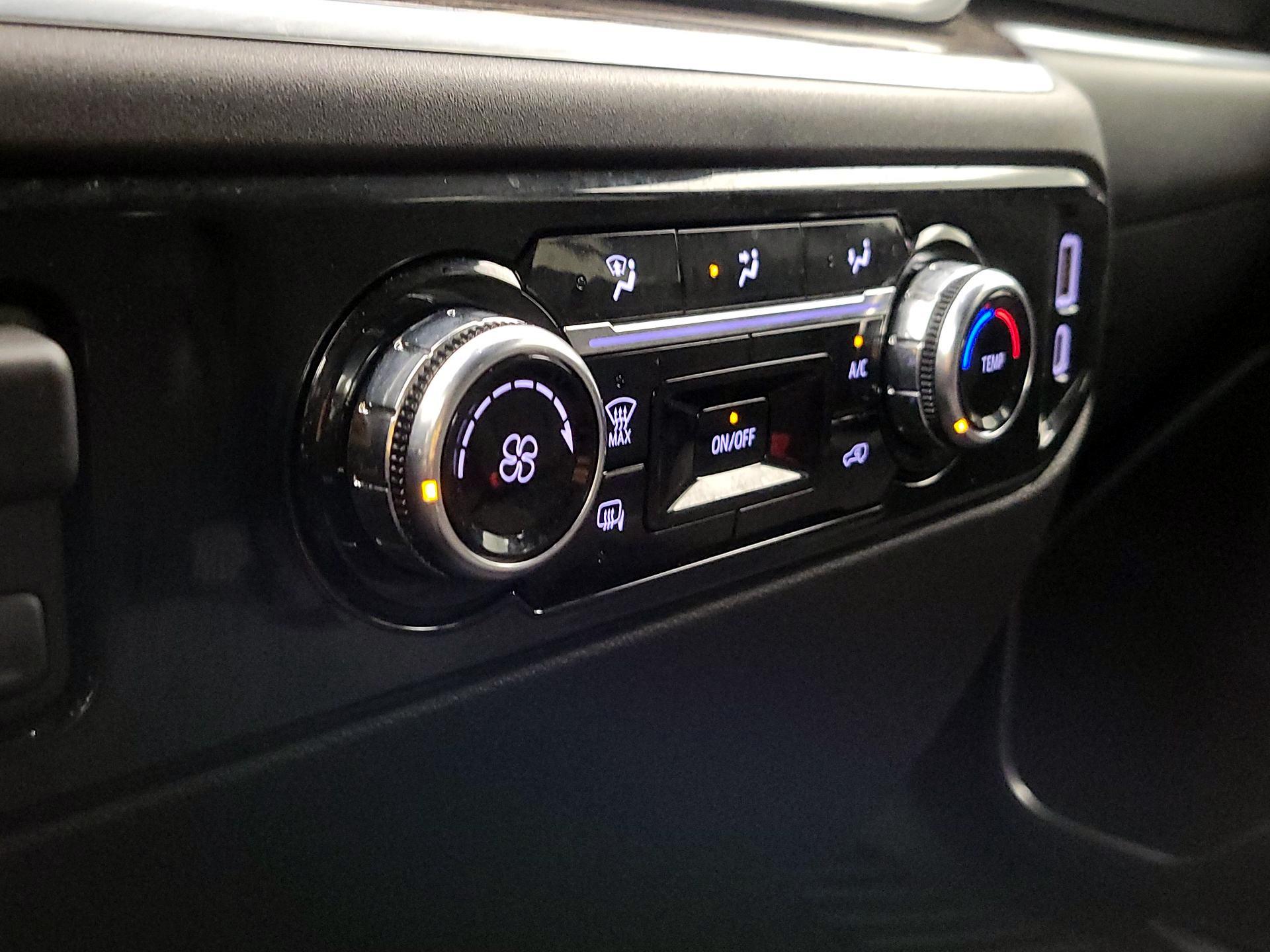 Thumbnail: 2024 GMC Sierra 2500 - 14