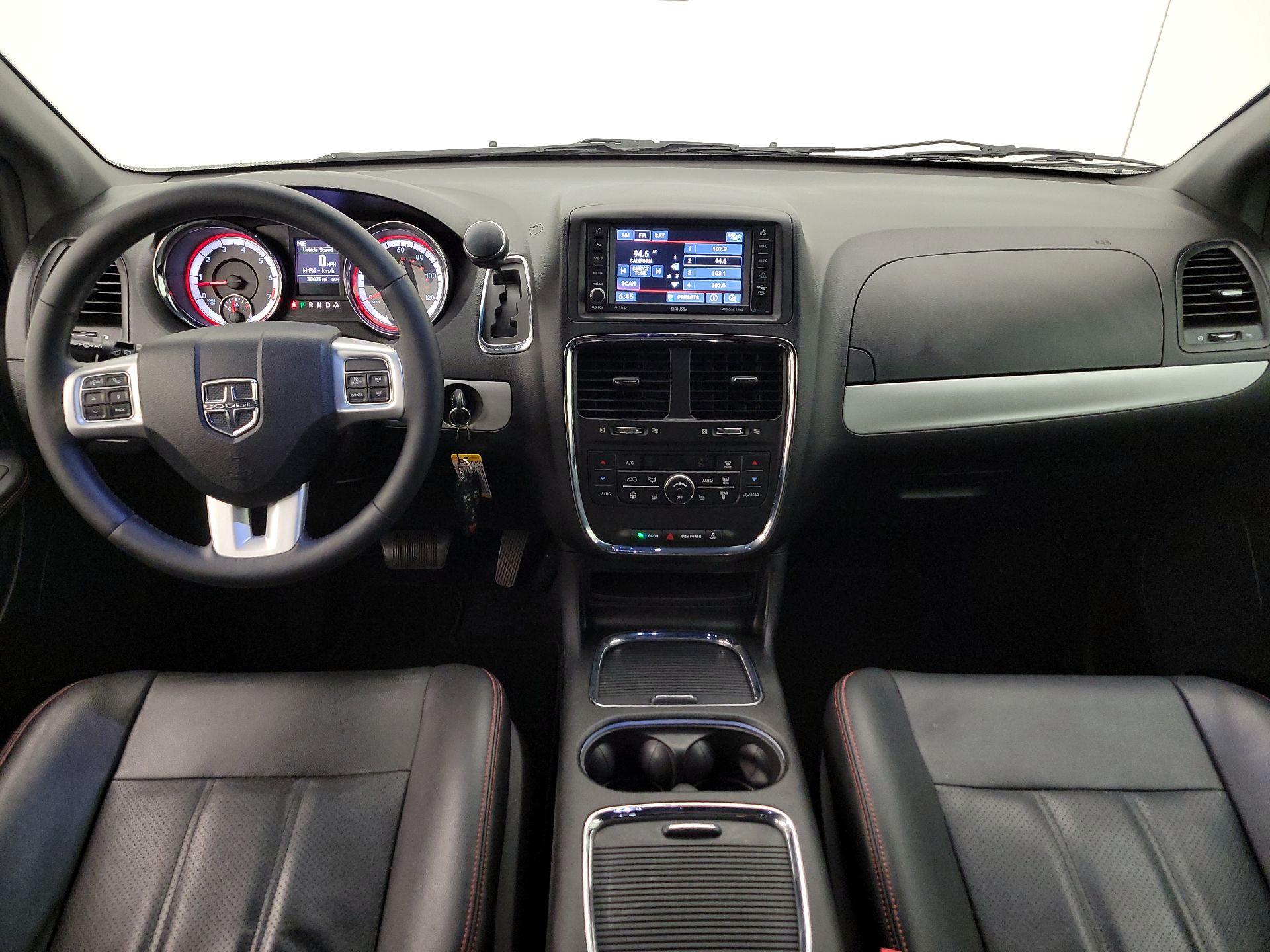 Thumbnail: 2017 Dodge Grand Caravan - 9