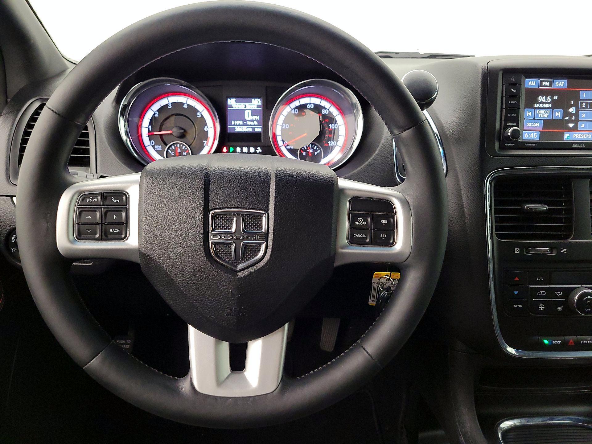 Thumbnail: 2017 Dodge Grand Caravan - 10