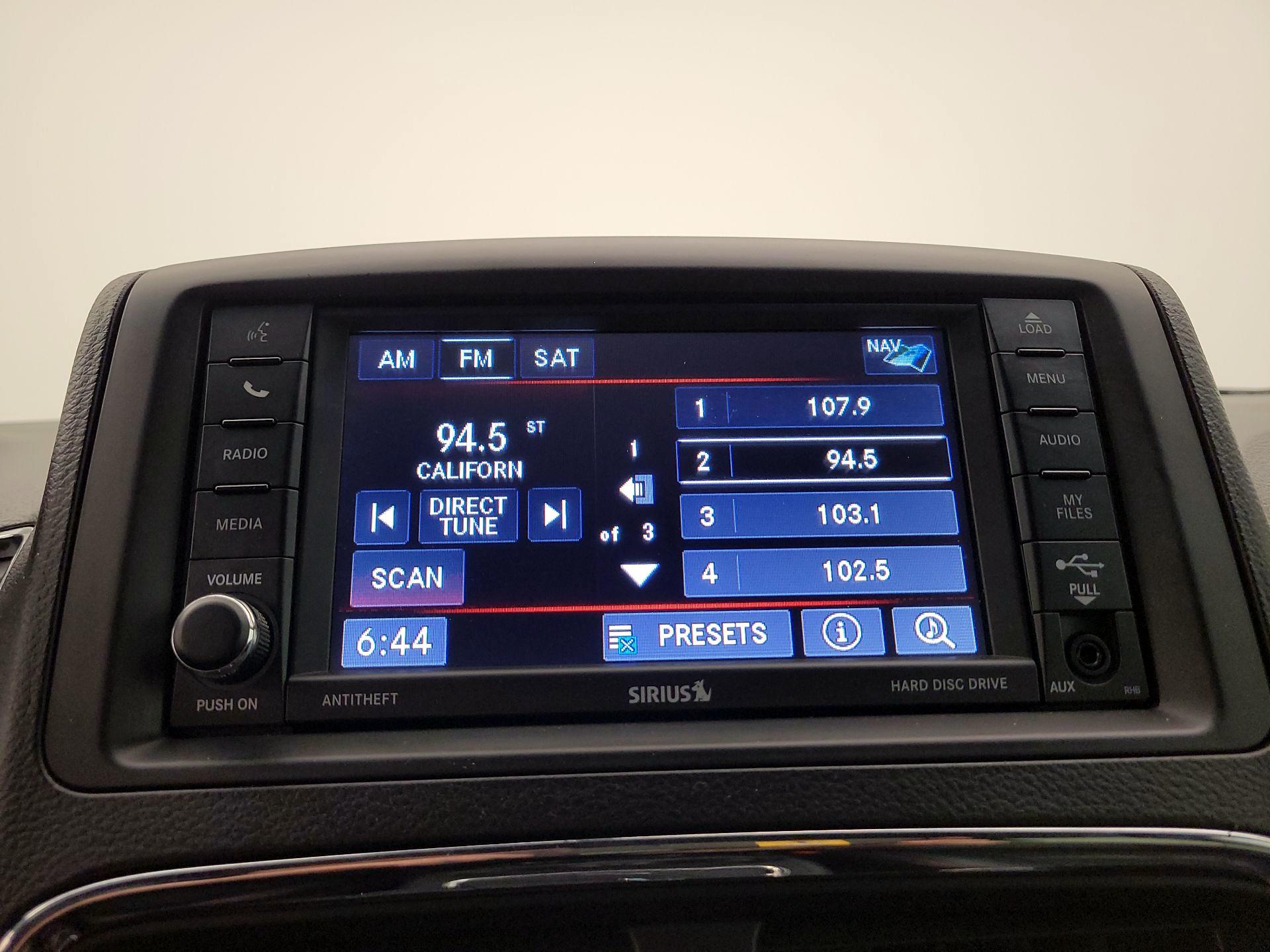 Thumbnail: 2017 Dodge Grand Caravan - 16