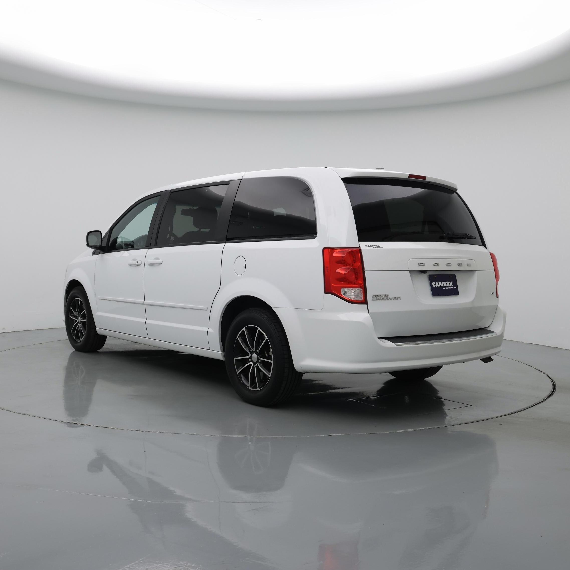 Thumbnail: 2017 Dodge Grand Caravan - 2