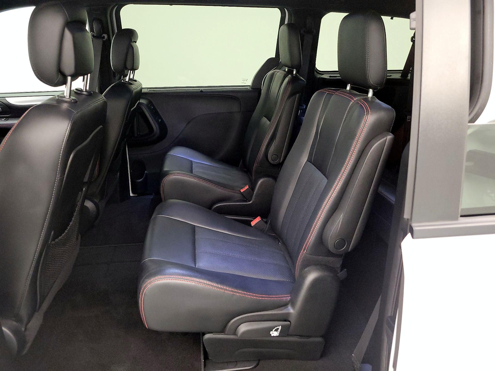 Thumbnail: 2017 Dodge Grand Caravan - 20