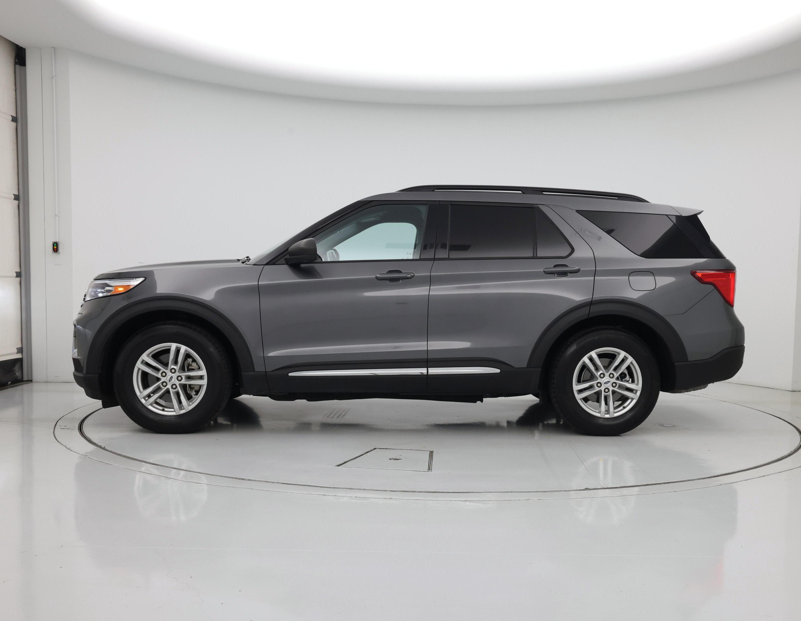 Thumbnail: 2023 Ford Explorer - 3