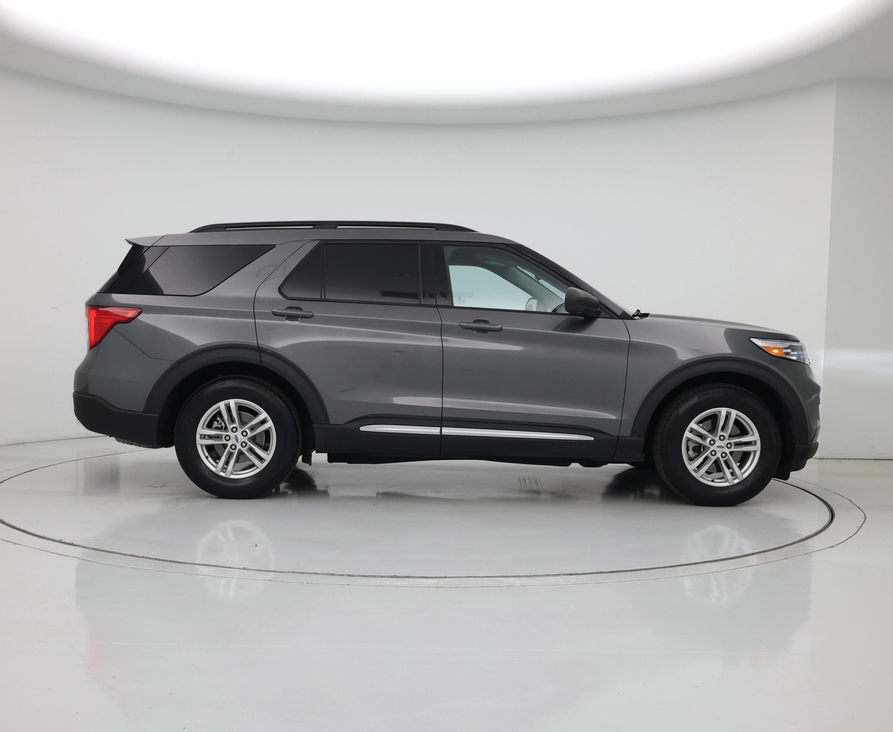 Thumbnail: 2023 Ford Explorer - 7